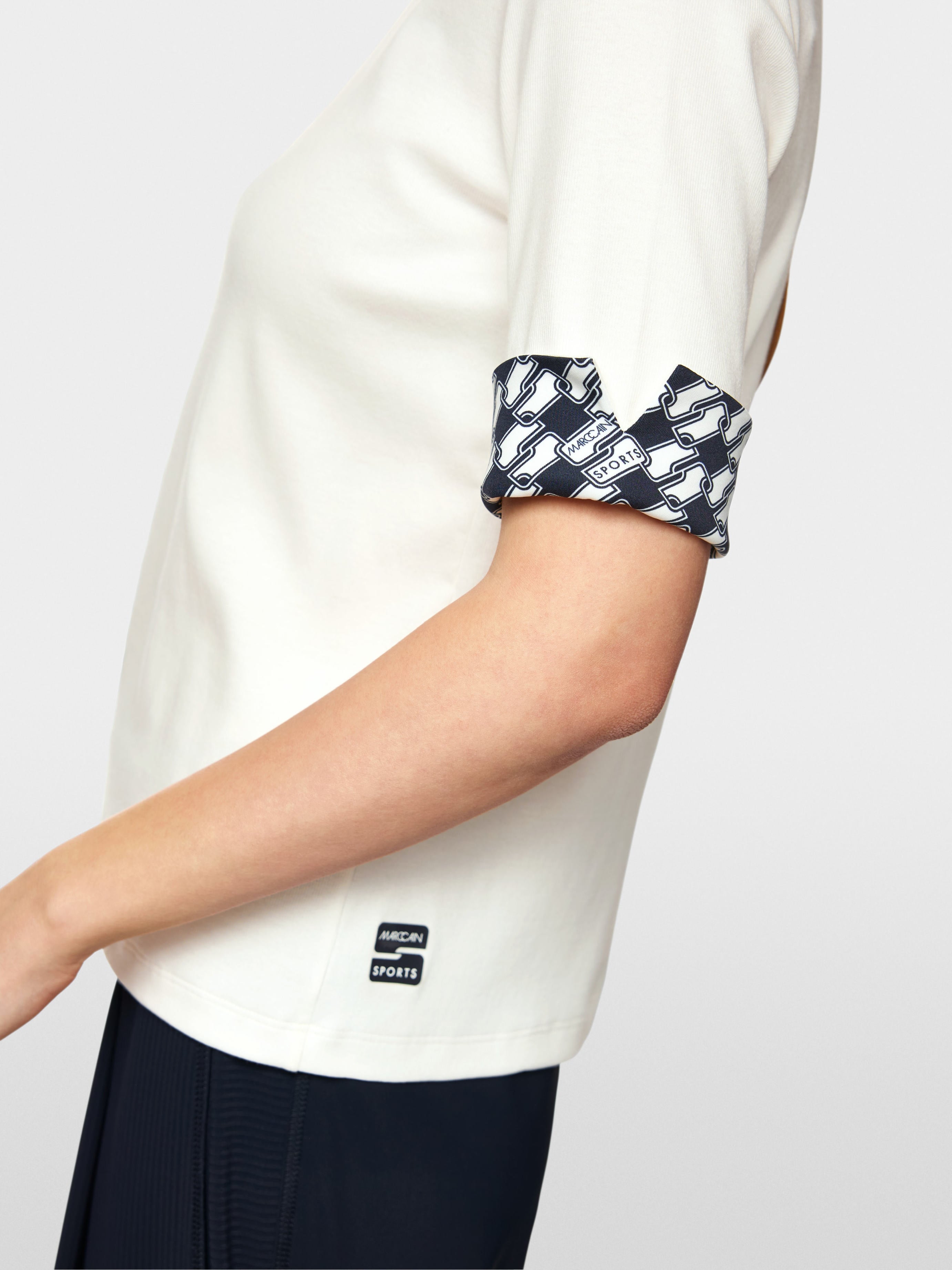 Marc Cain_Off-White_Jersey Shirt with Print Details_ZS 48.18 J55_110_05