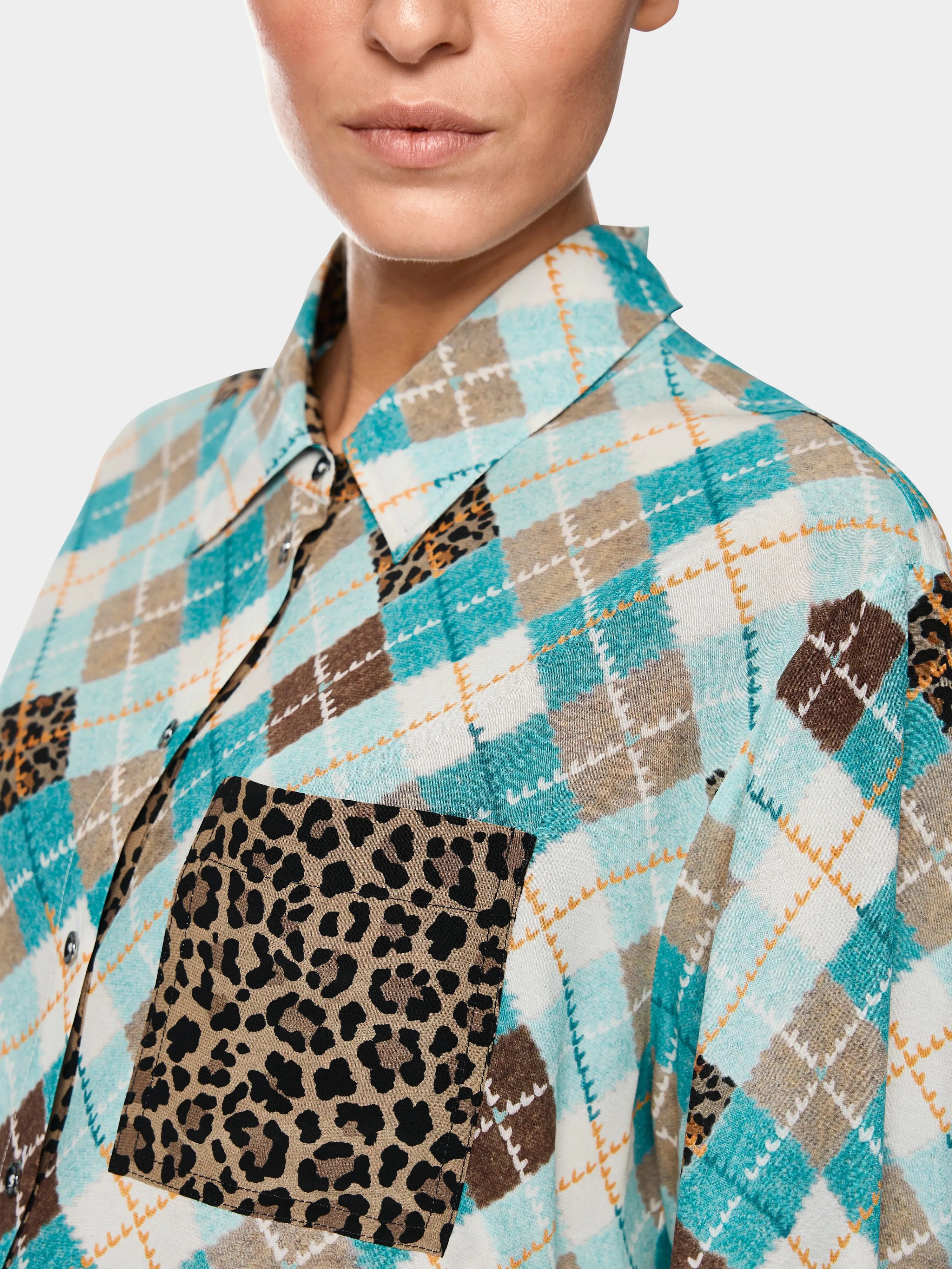 Marccain_Soft Teal_Viscose Blouse with Argyle Pattern_ZS 51.21 W35_507_03