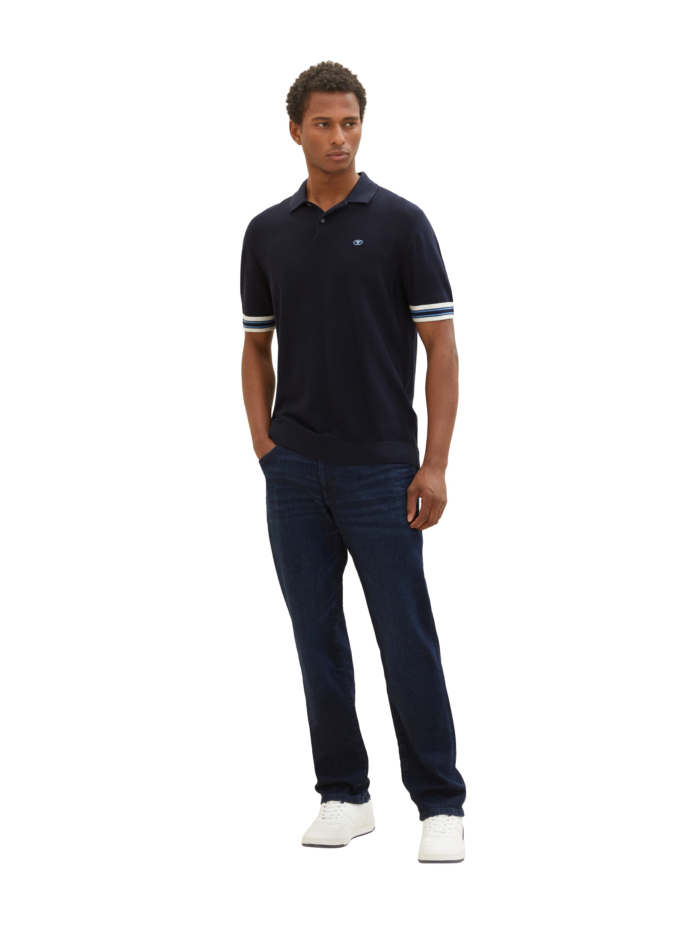 Standard Loose Fit Jeans_1035877_10138_04