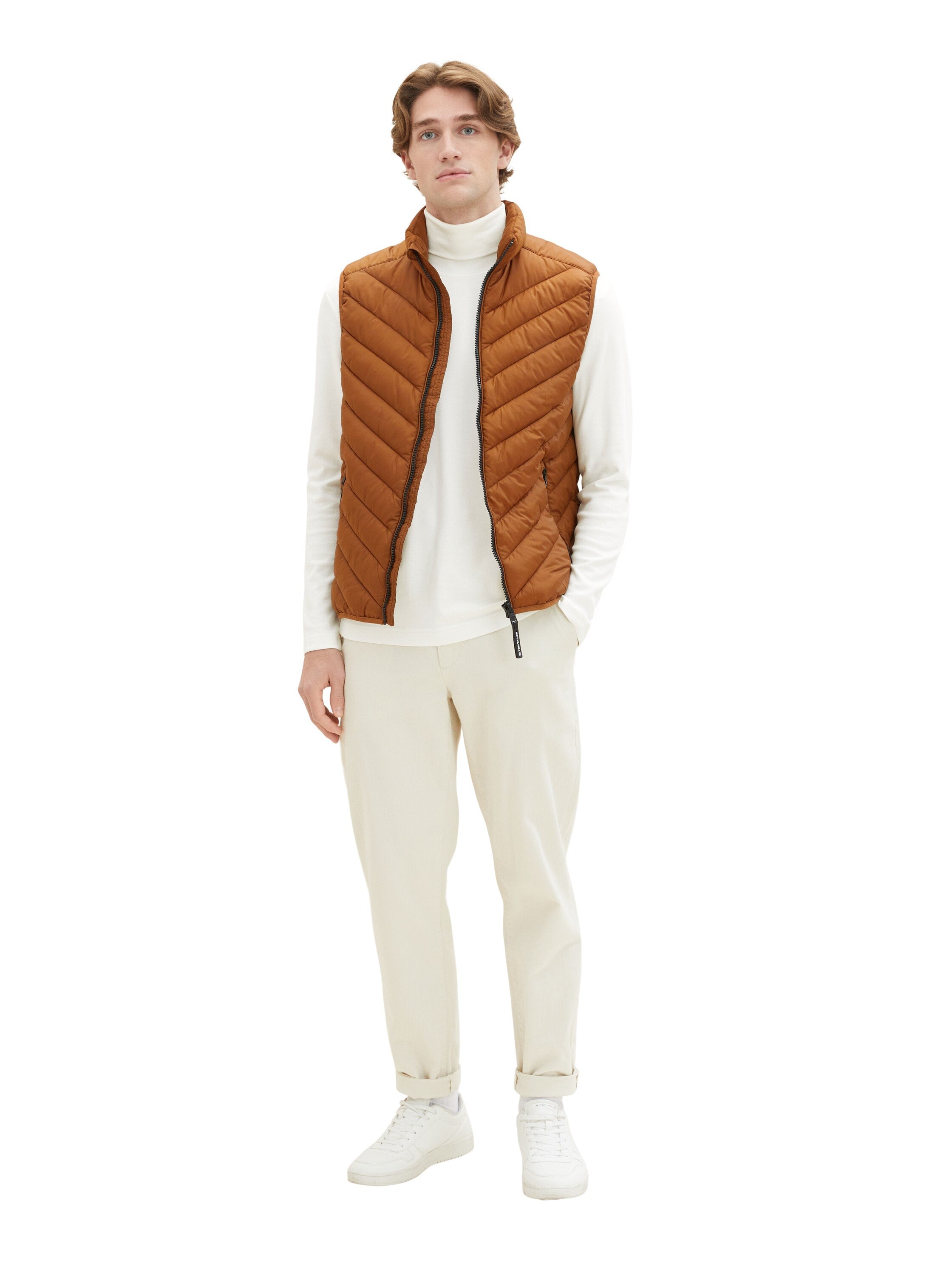 Quilted Puffer Light Weight Vest_1036072_25985_03