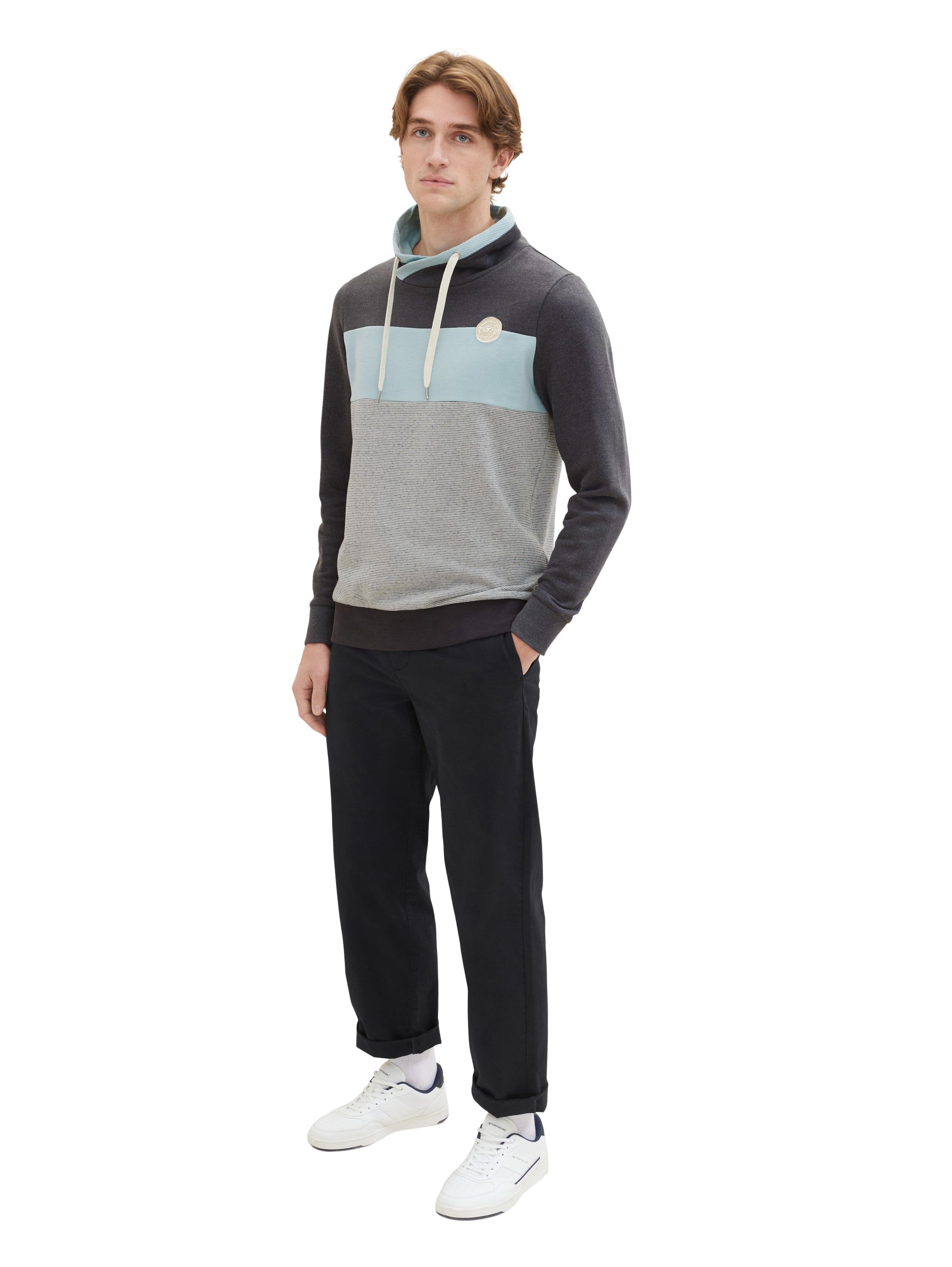 High Collar Hoodie With Color Block Design_1037761_11086_04
