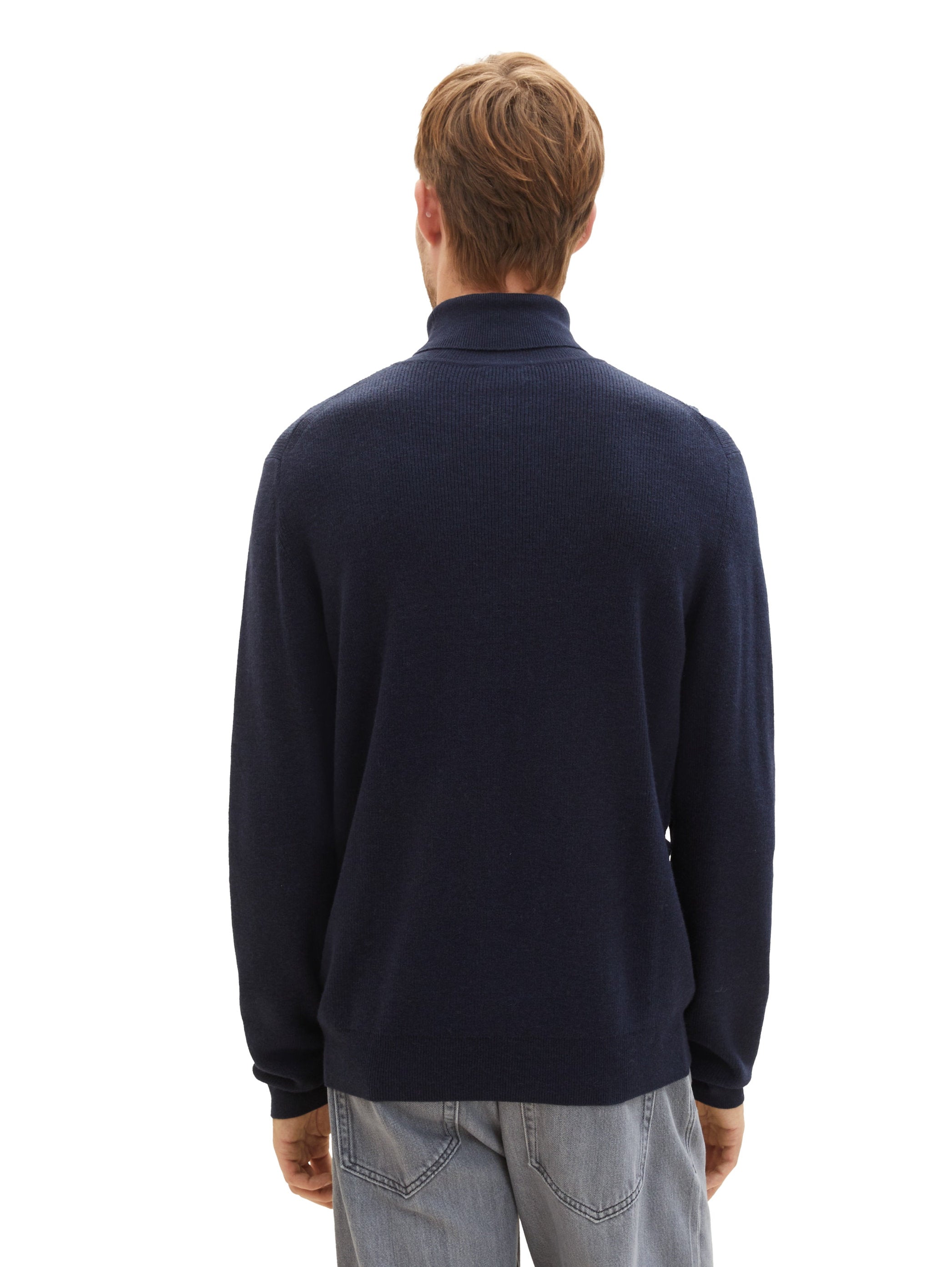 Knitted Pullover With Turtleneck_1038241_13160_04