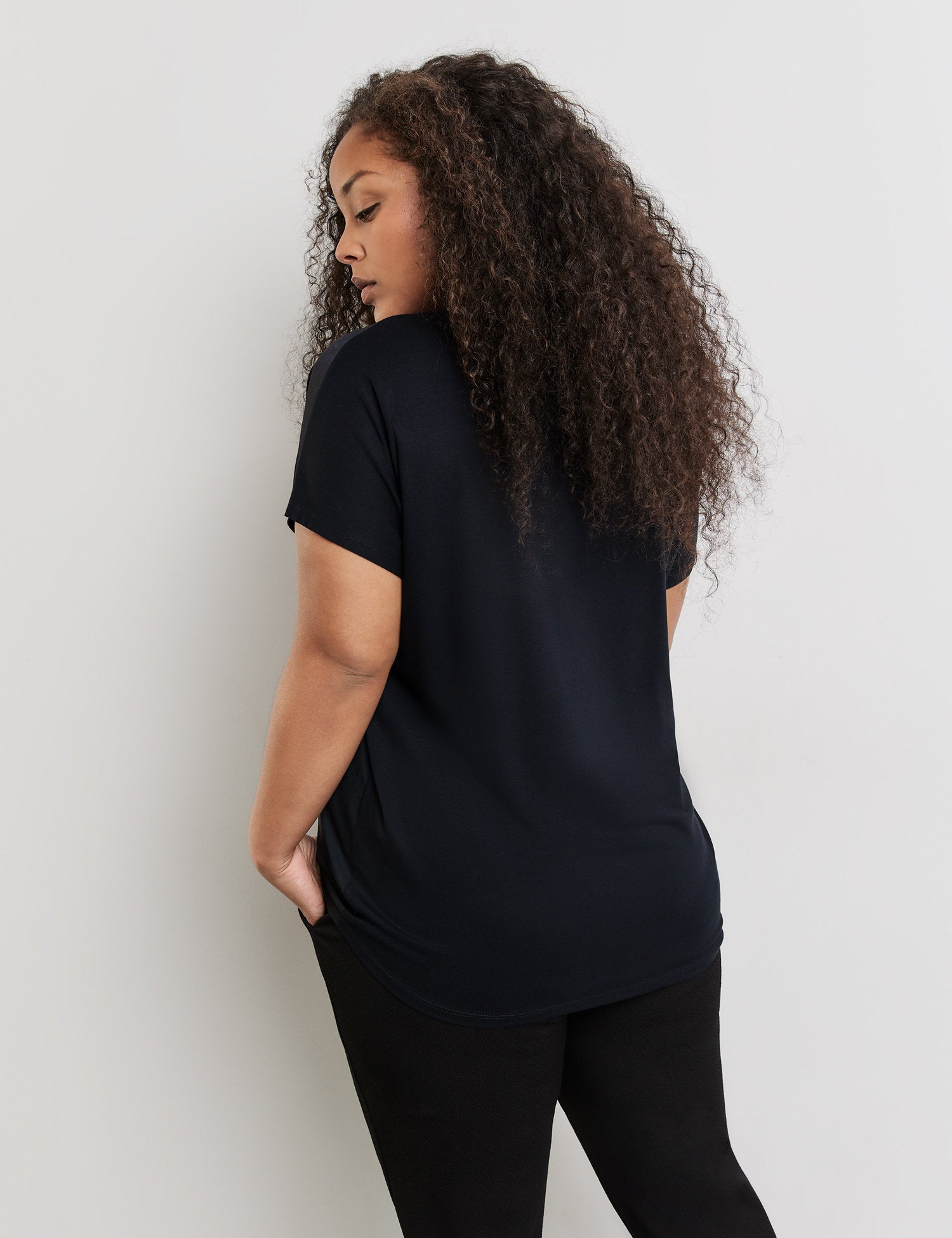 Blouse Top In A Mix Of Materials_471006-26103_3442_06