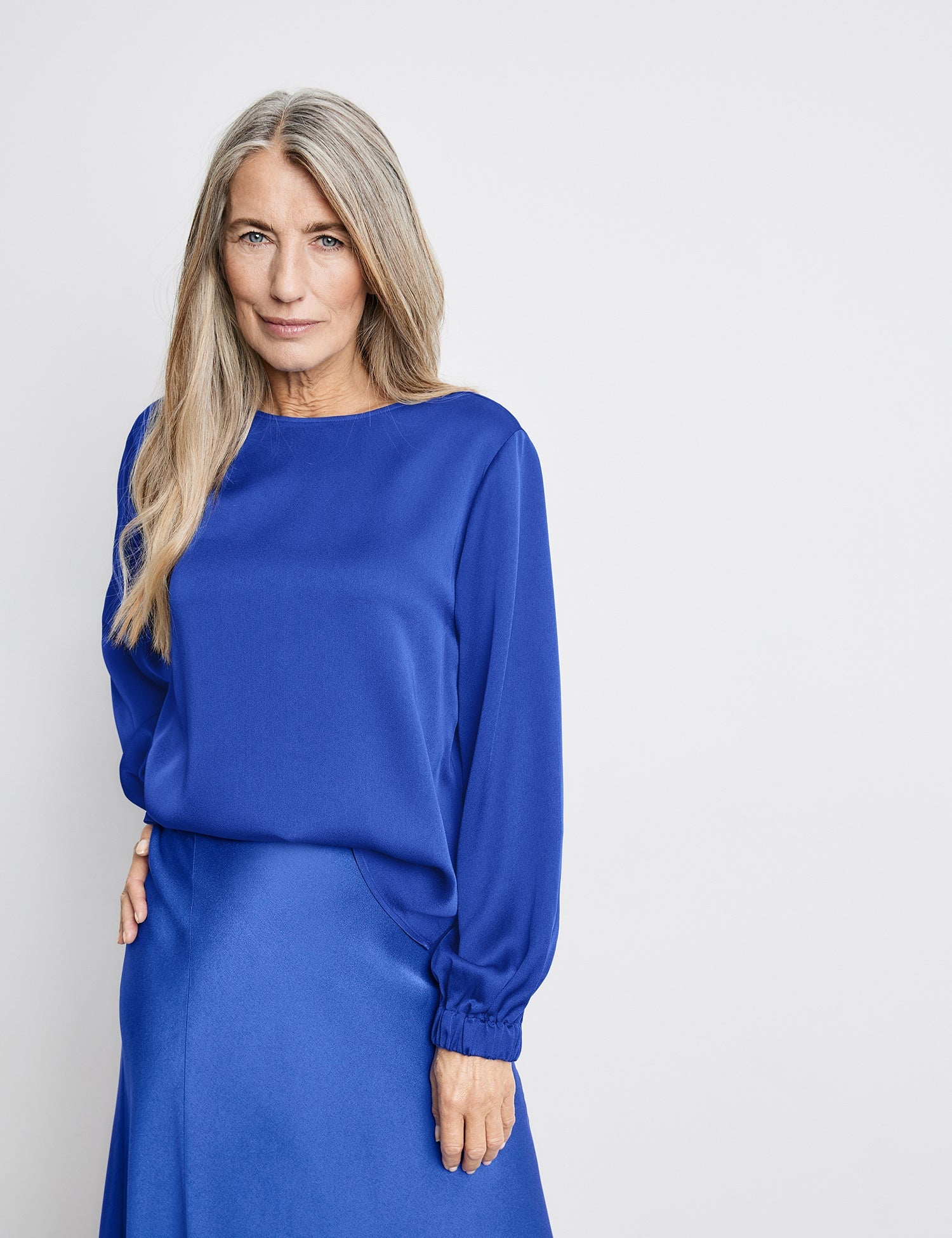 Middle Blue Blouse With A Back Zip Gerry Weber