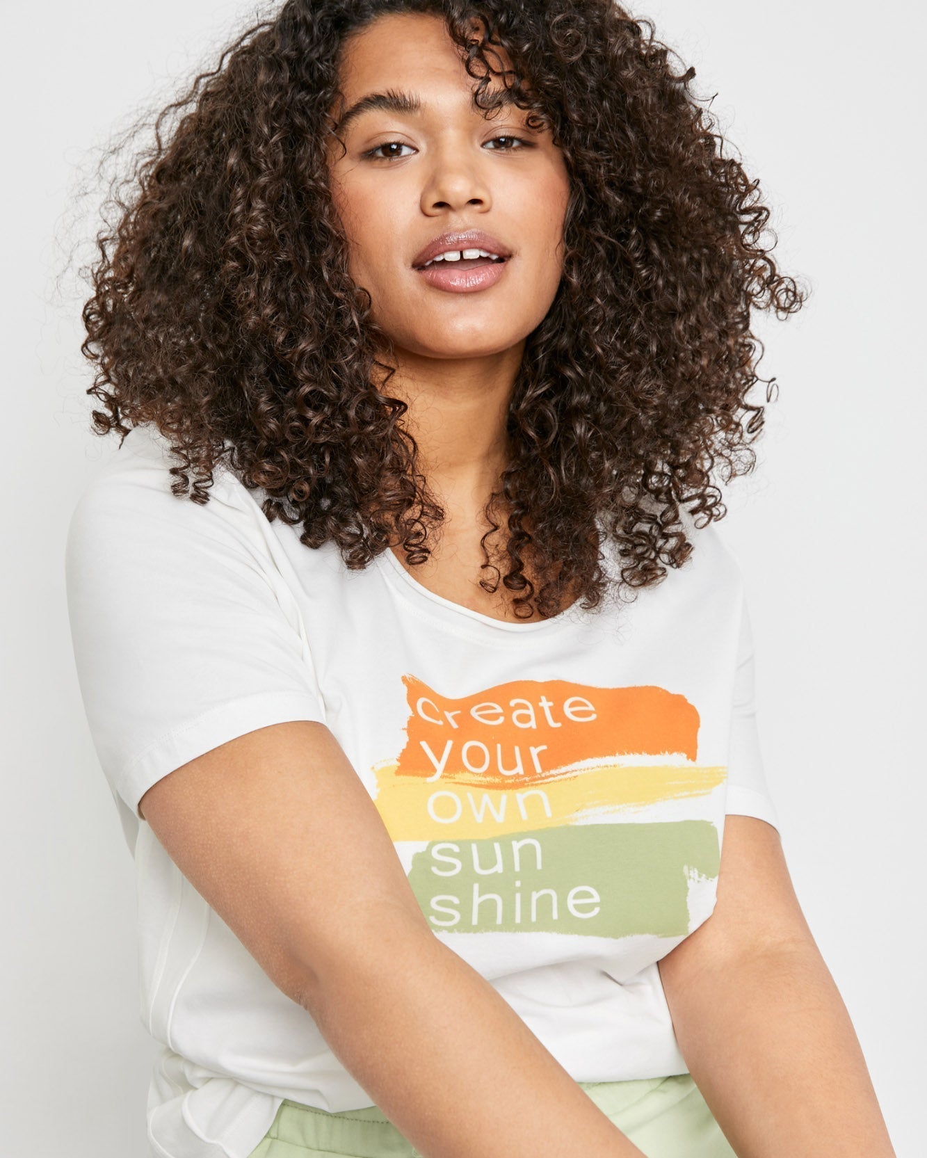 White T-Shirt 1/2 Sleeve Samoon