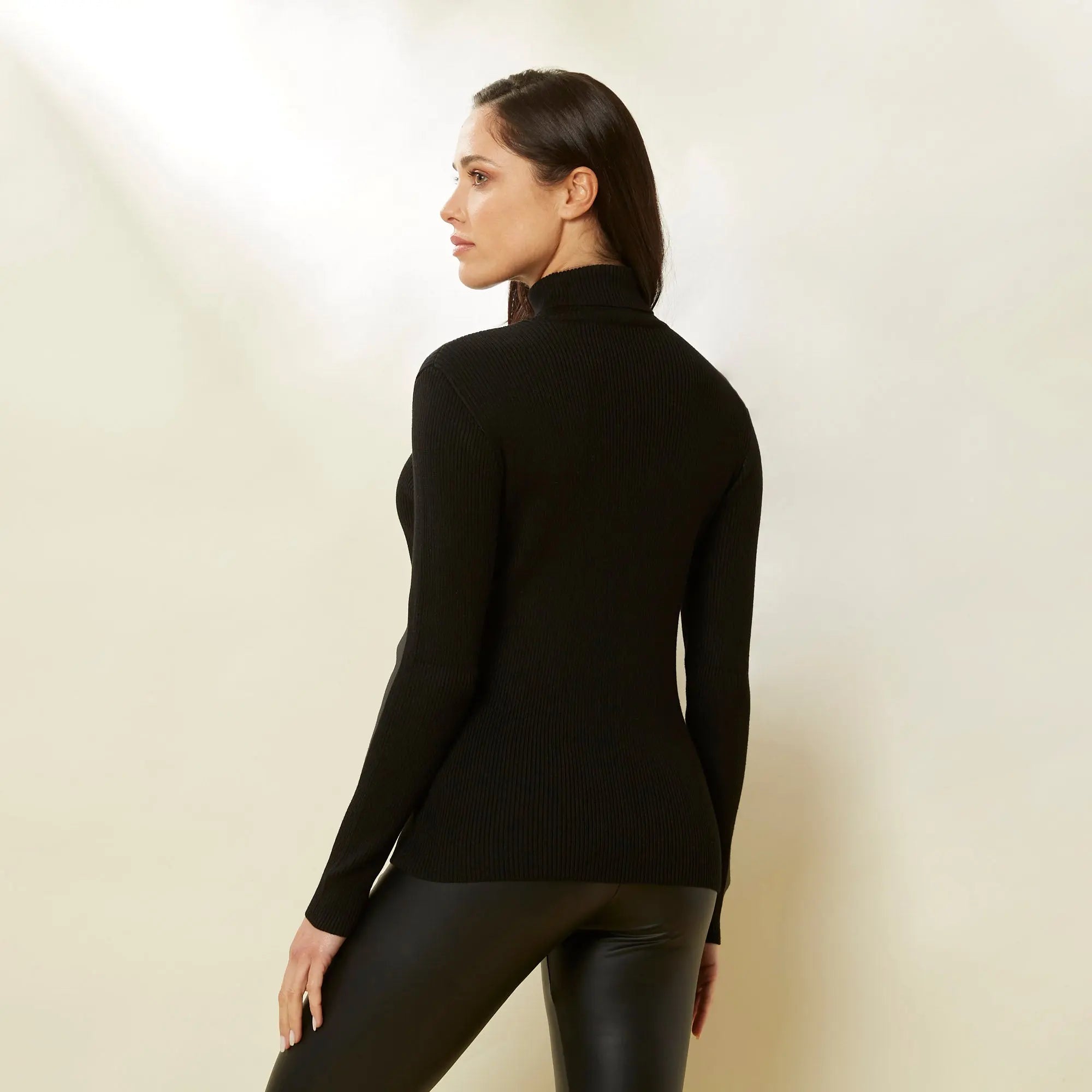 Black T-Shirt - BEVAVA