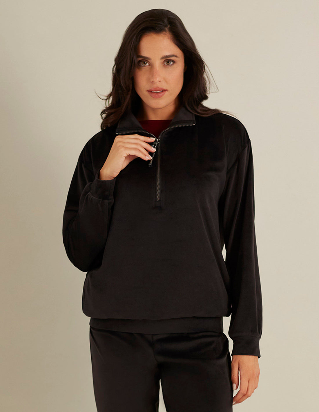 Black Sweatshirt_AMAD163026_072_02