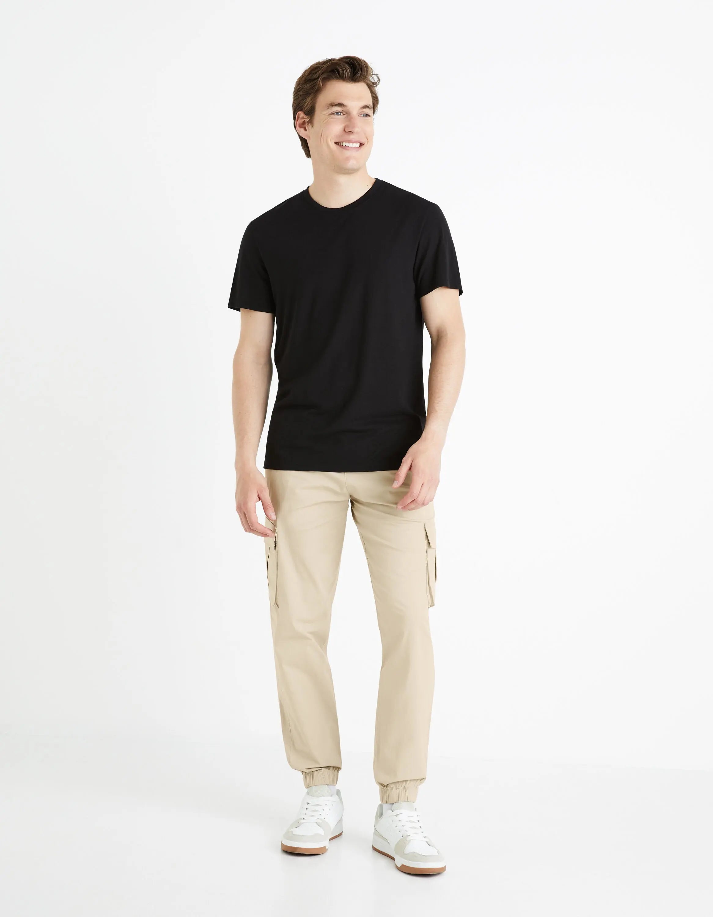 Cargo Jogging Pants_FOEDEN_TAUPE_03