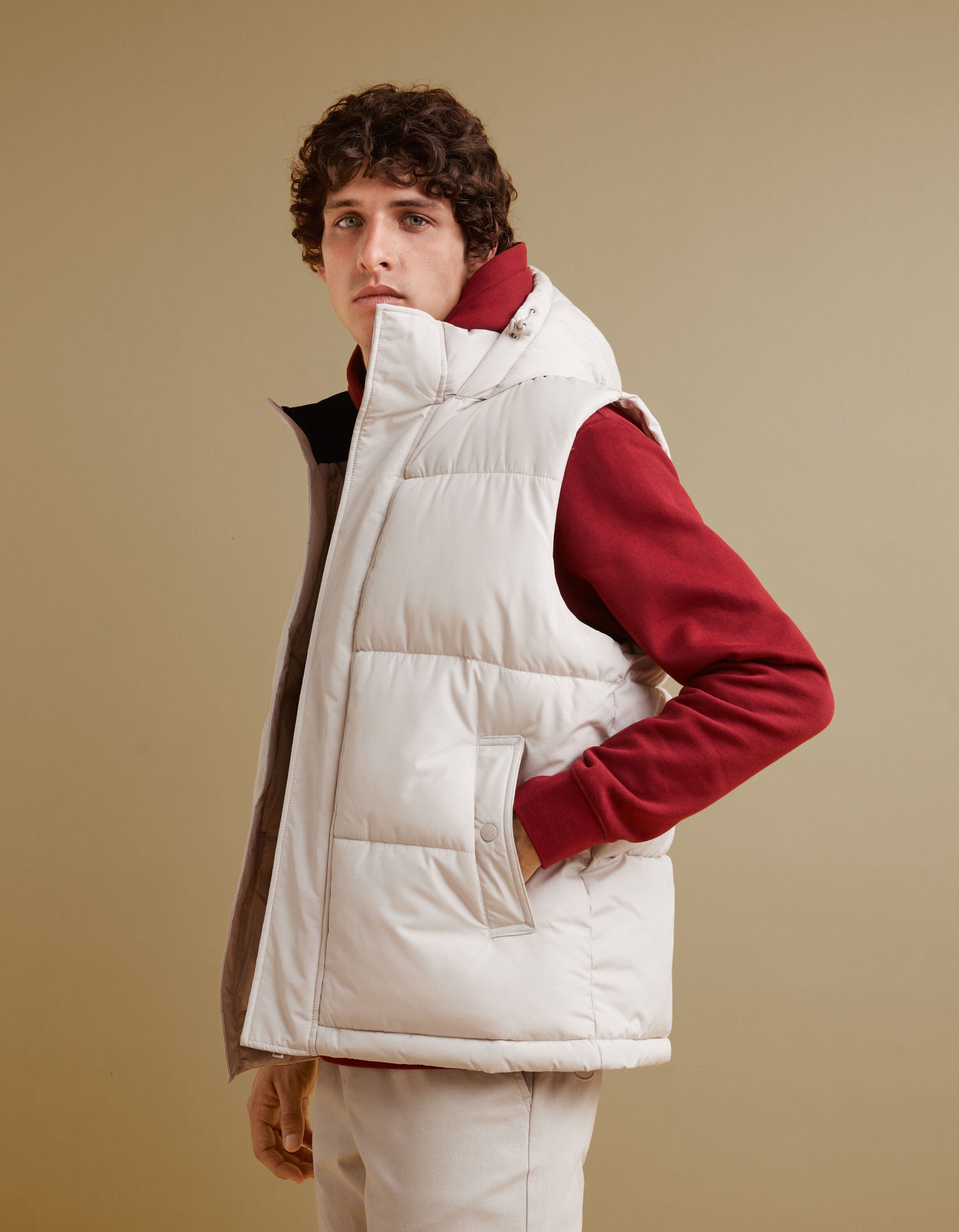 Sleeveless Down Jacket_FUBIANCO_BEIGE_05