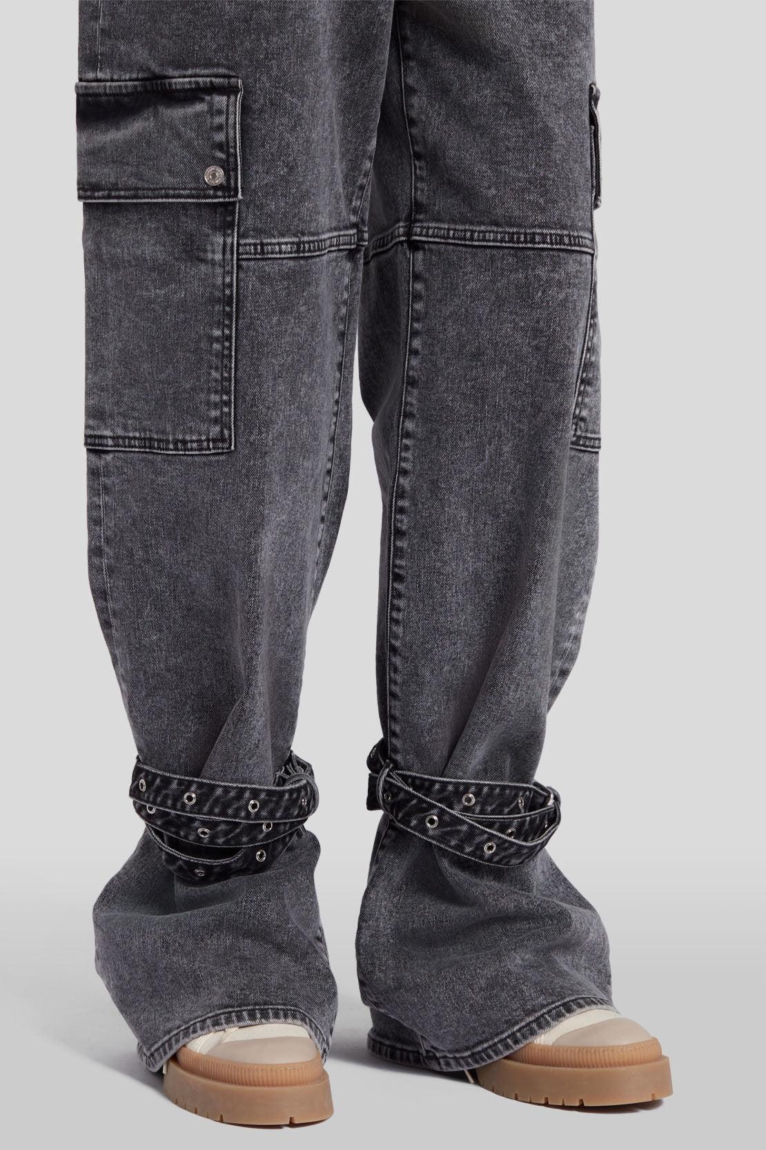 The Belted Cargo Never More_JSCCA200NM_NM_03