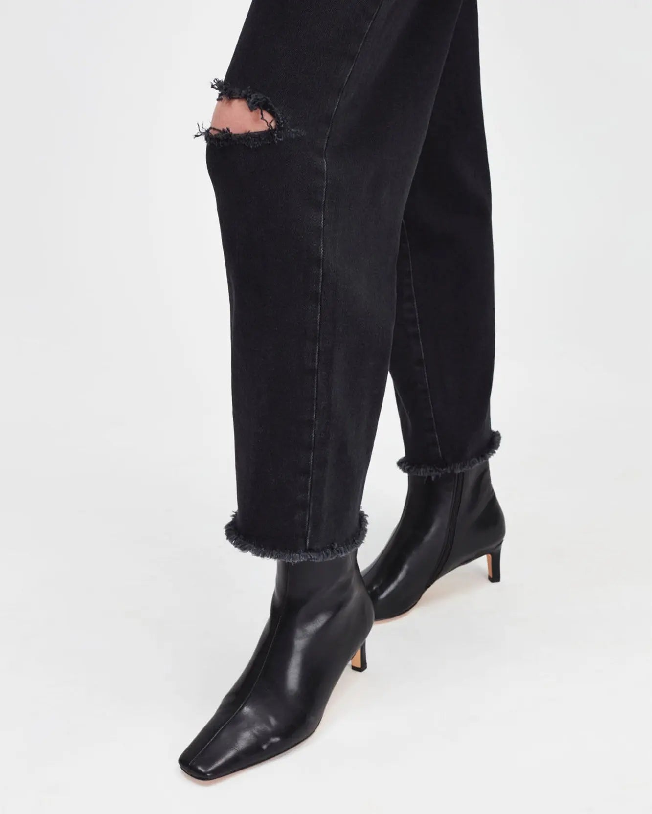 Black Dylan Fearless Distressed - BEVAVA