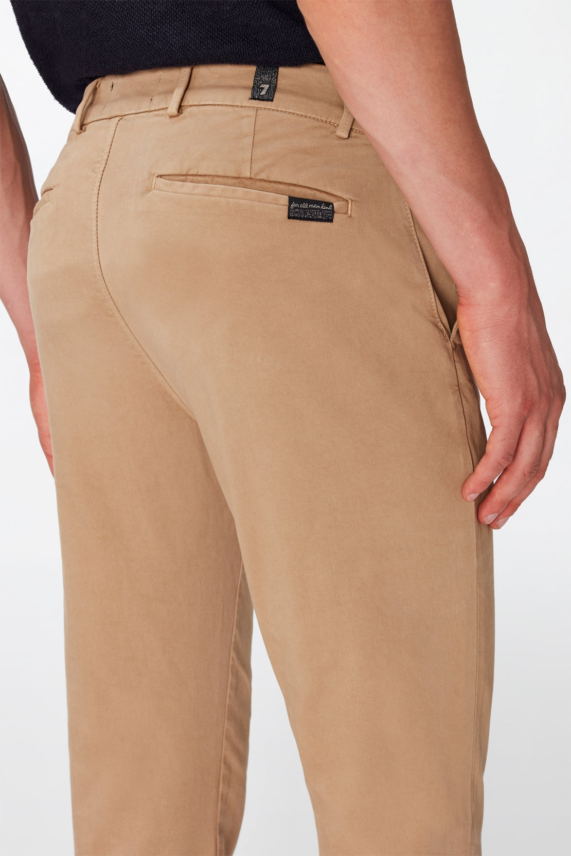 Slimmy Chino Tap. Luxe Performance Sateen Bamboo 7 For All Mankind