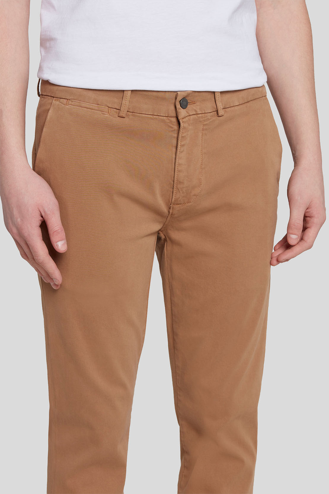 Slimmy Chino Tap Luxe Performance Sateen River Bed_JSU9T490RV_RV_03