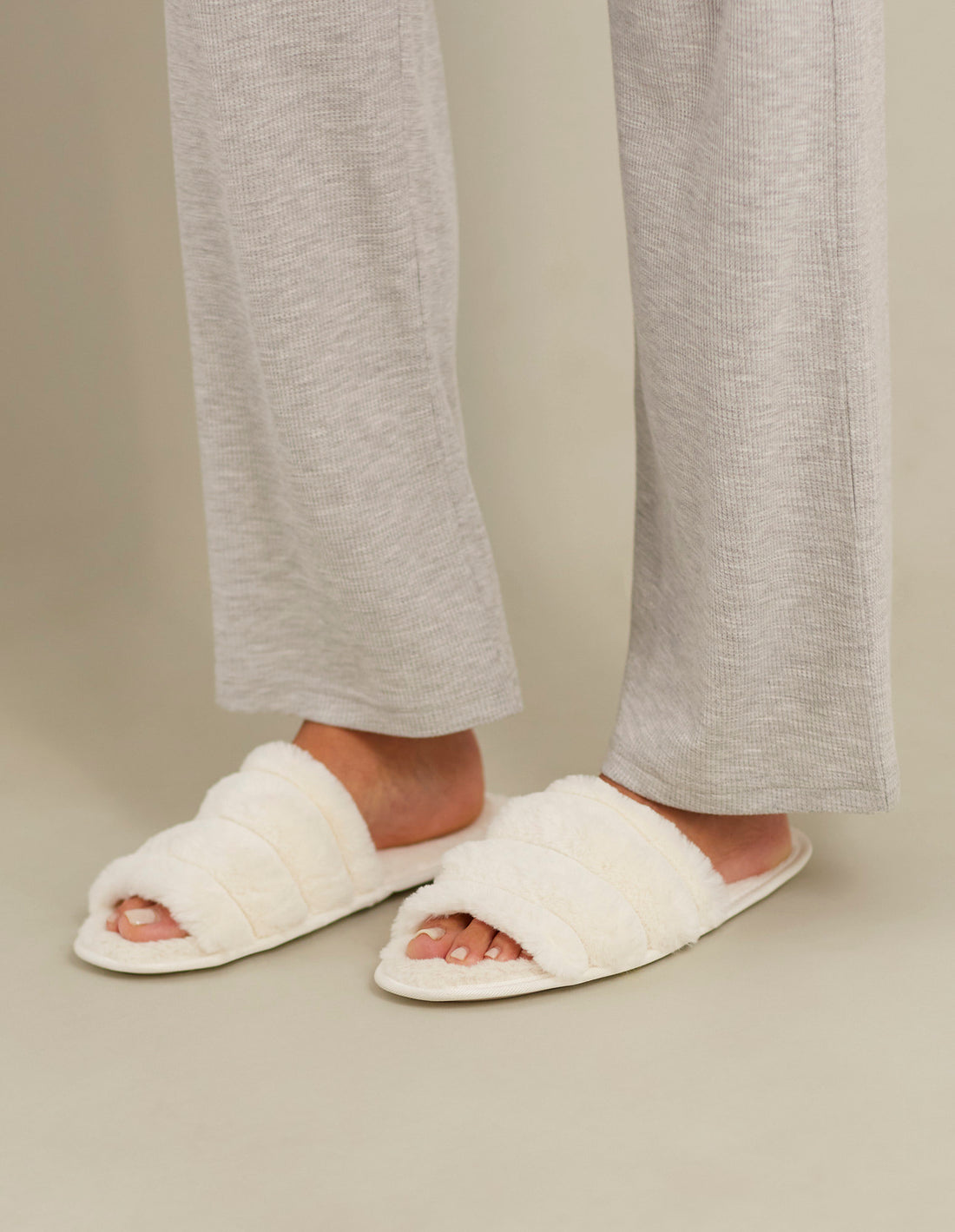 White Slippers_SPFD163006_244_01