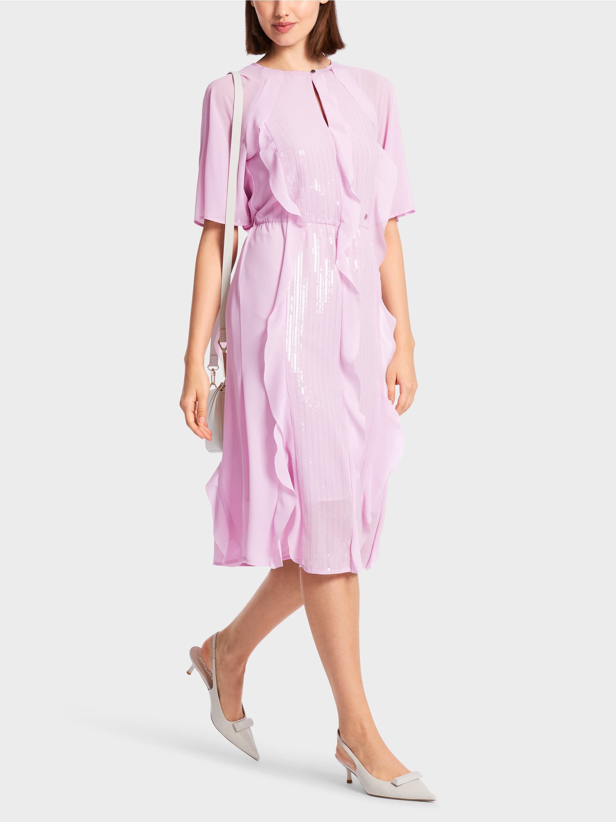 Sequin Dress With Ruffles_WC 21.35 W44_709_04