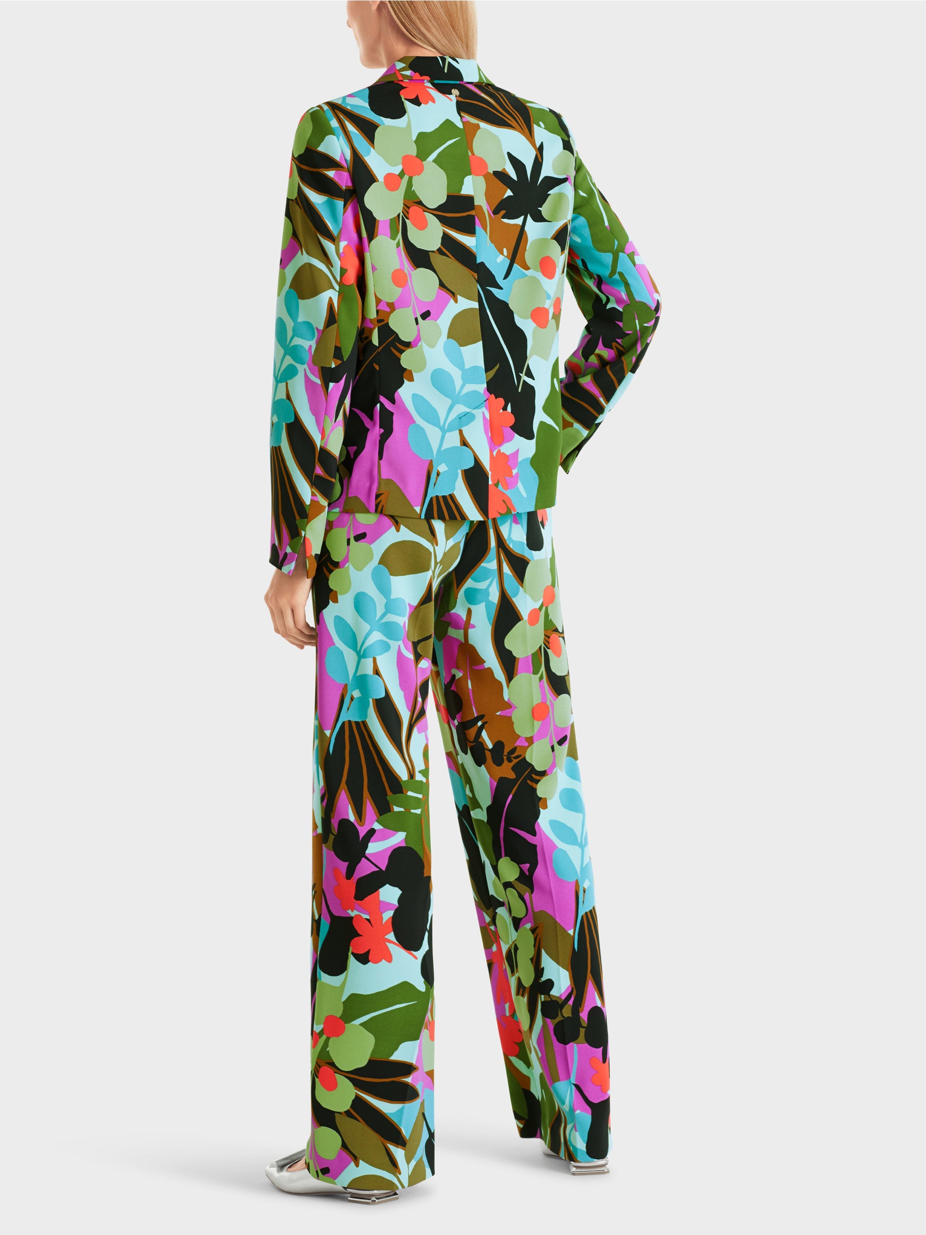 Blazer In A Colourful Leaf Design_WC 34.03 W02_562_02