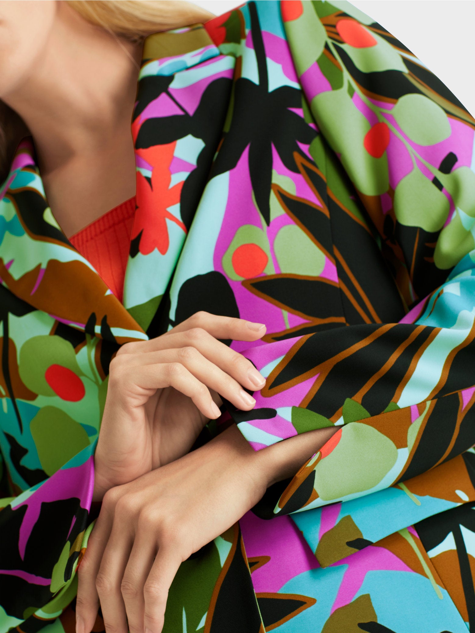 Blazer In A Colourful Leaf Design_WC 34.03 W02_562_04