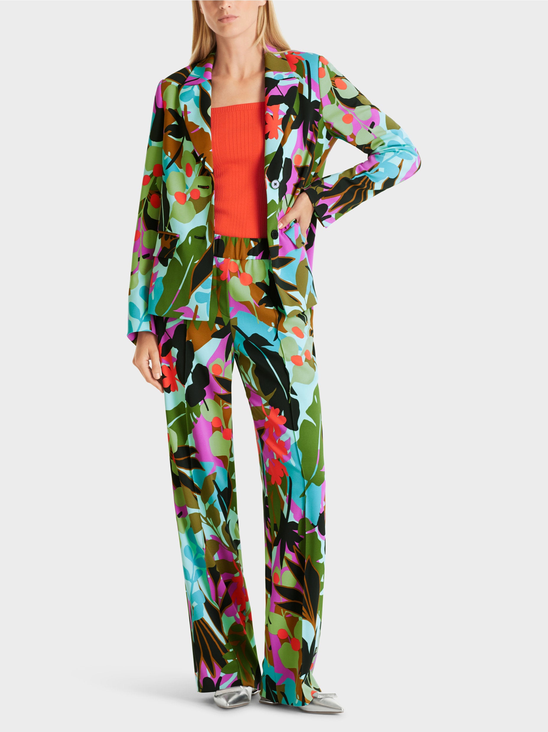 Blazer In A Colourful Leaf Design_WC 34.03 W02_562_05