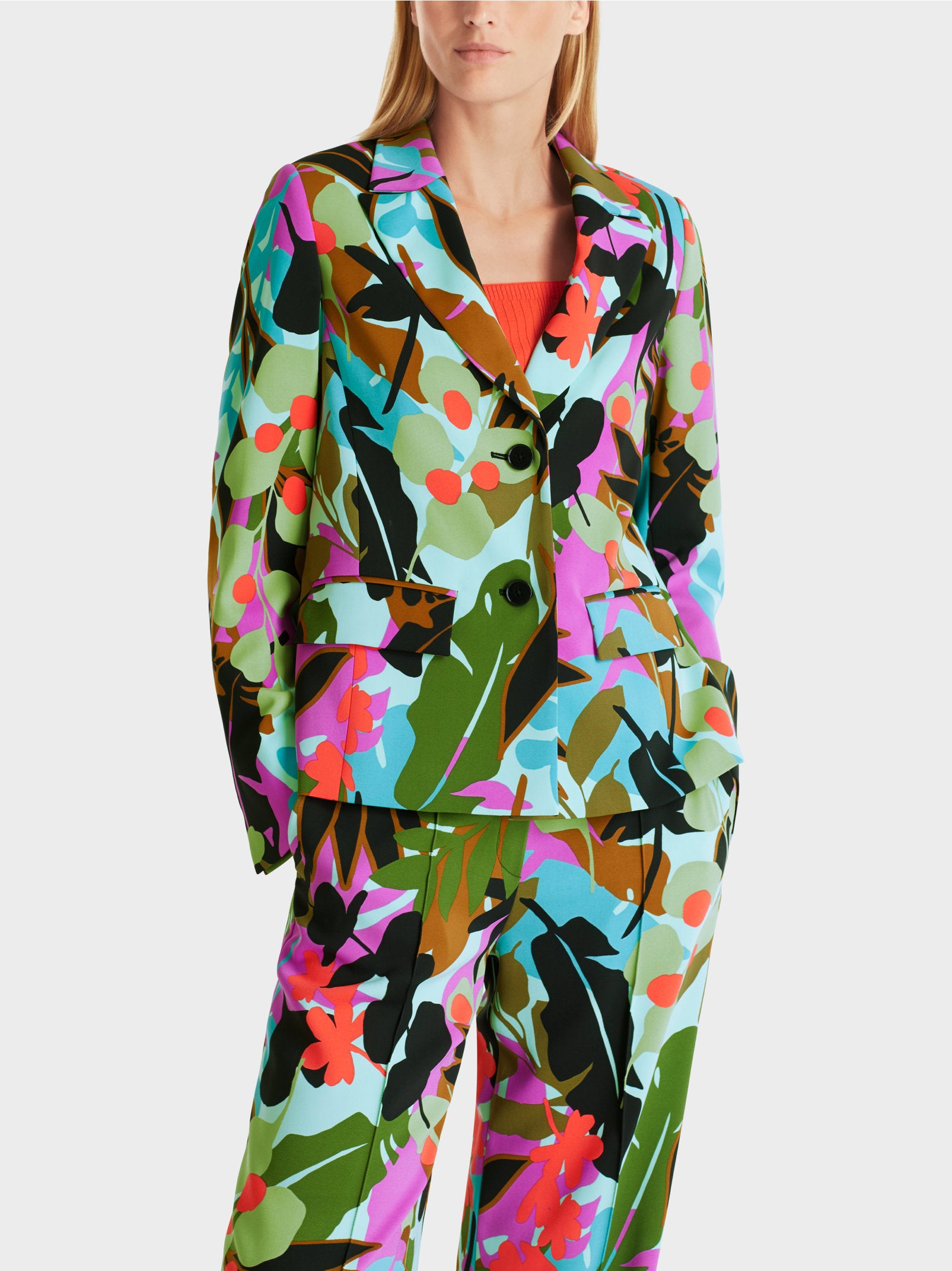 Blazer In A Colourful Leaf Design_WC 34.03 W02_562_06