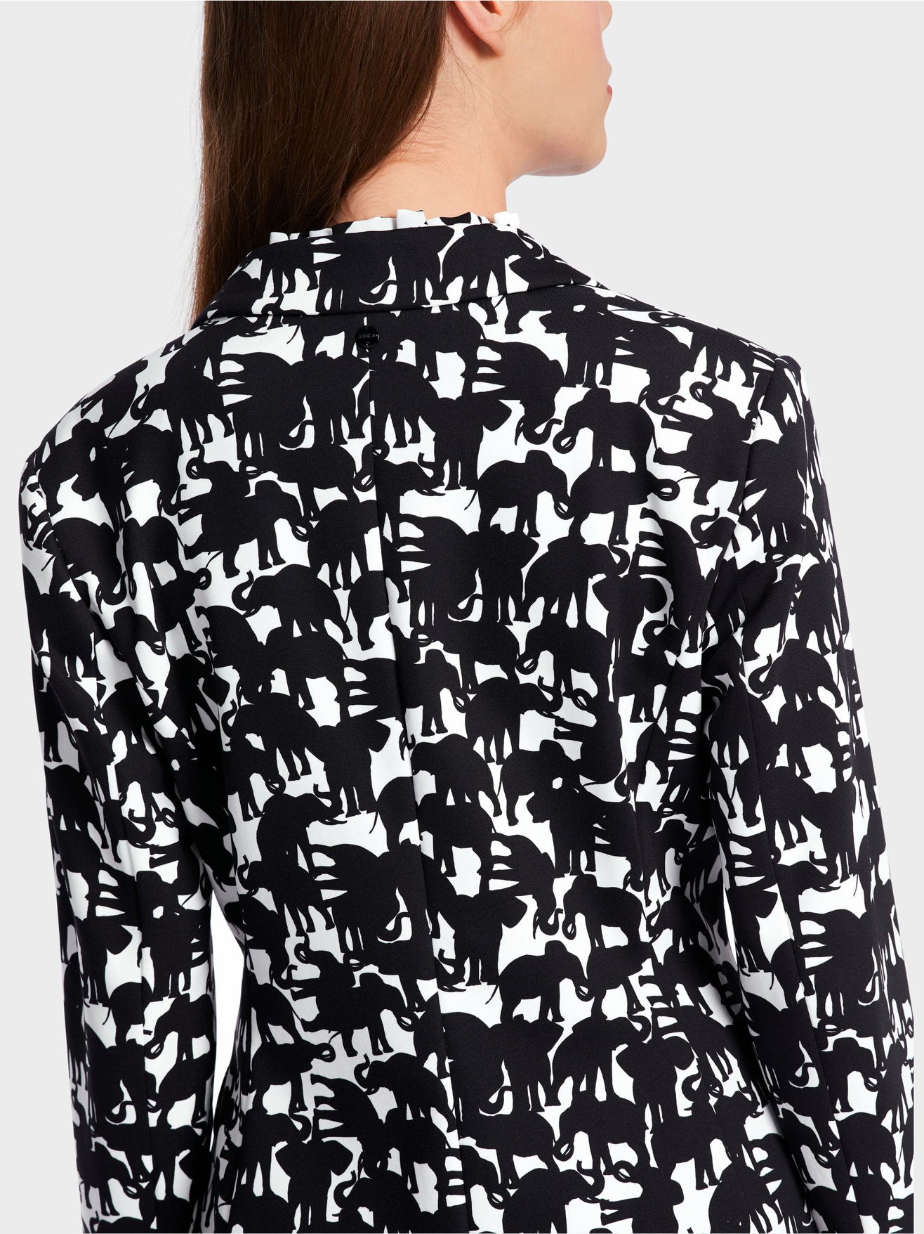 Blazer With Elephant Motif_WC 34.11 J10_910_03