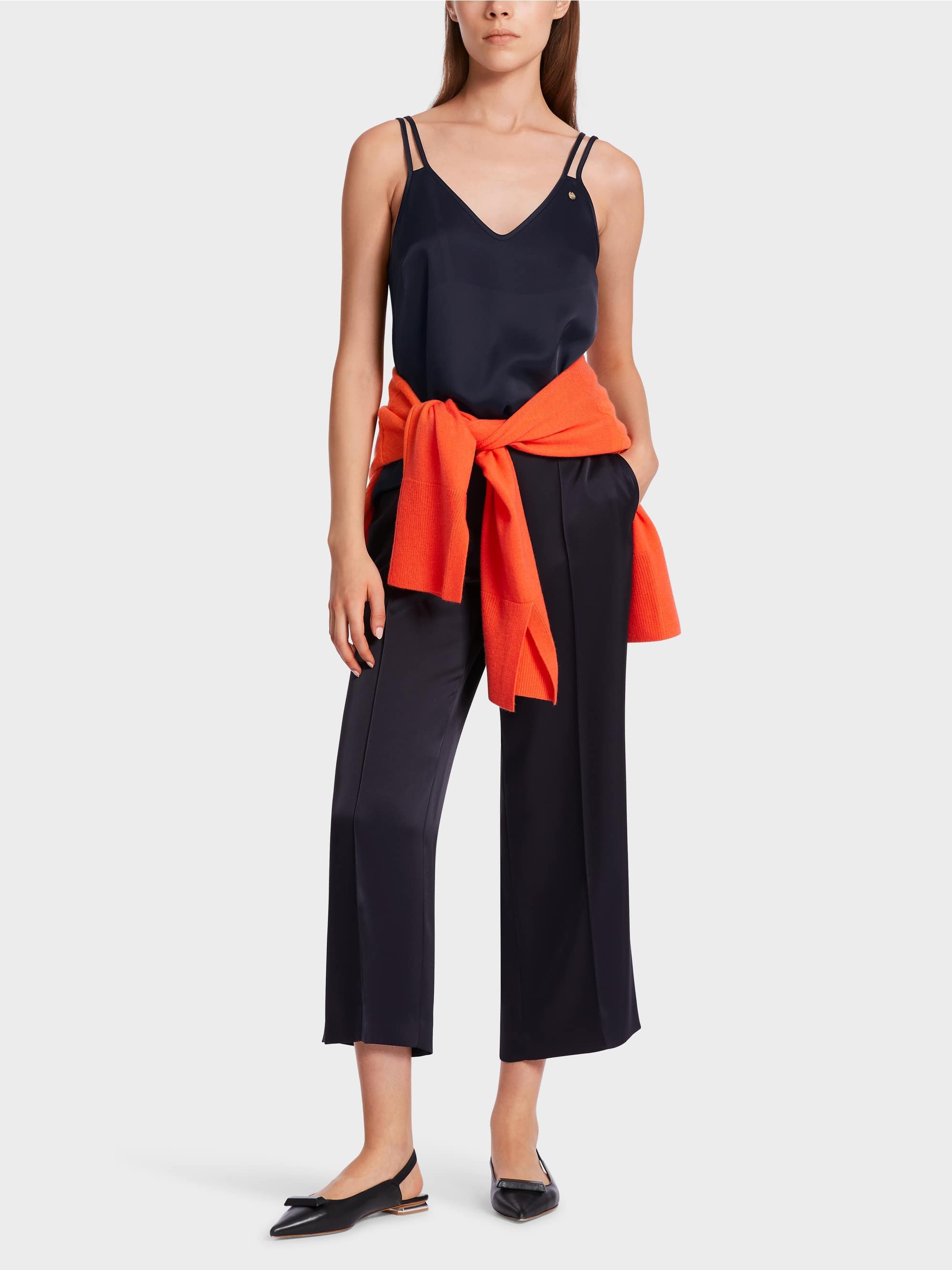 Top With V-Neck_WC 61.15 W15_395_01