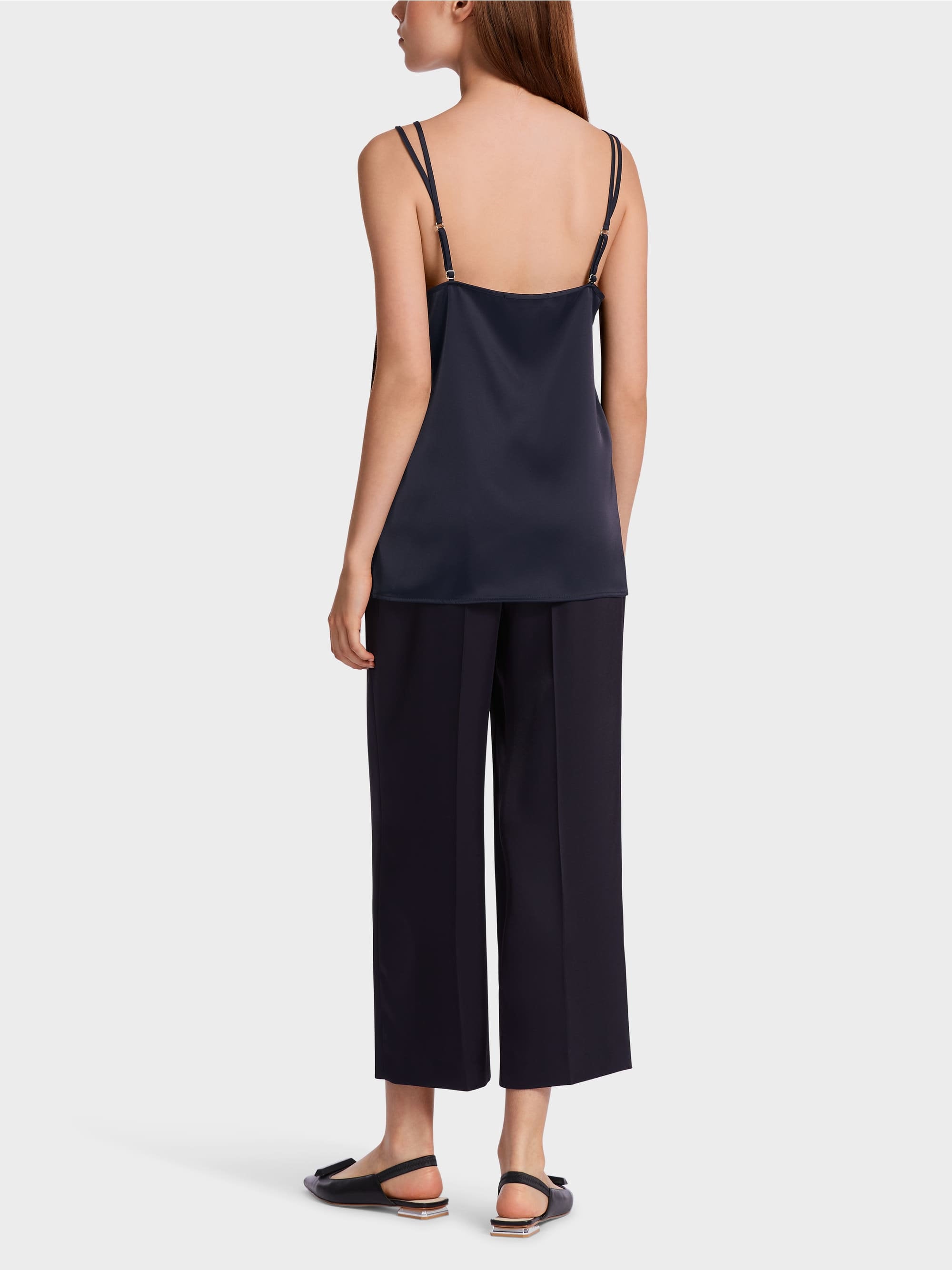 Top With V-Neck_WC 61.15 W15_395_02