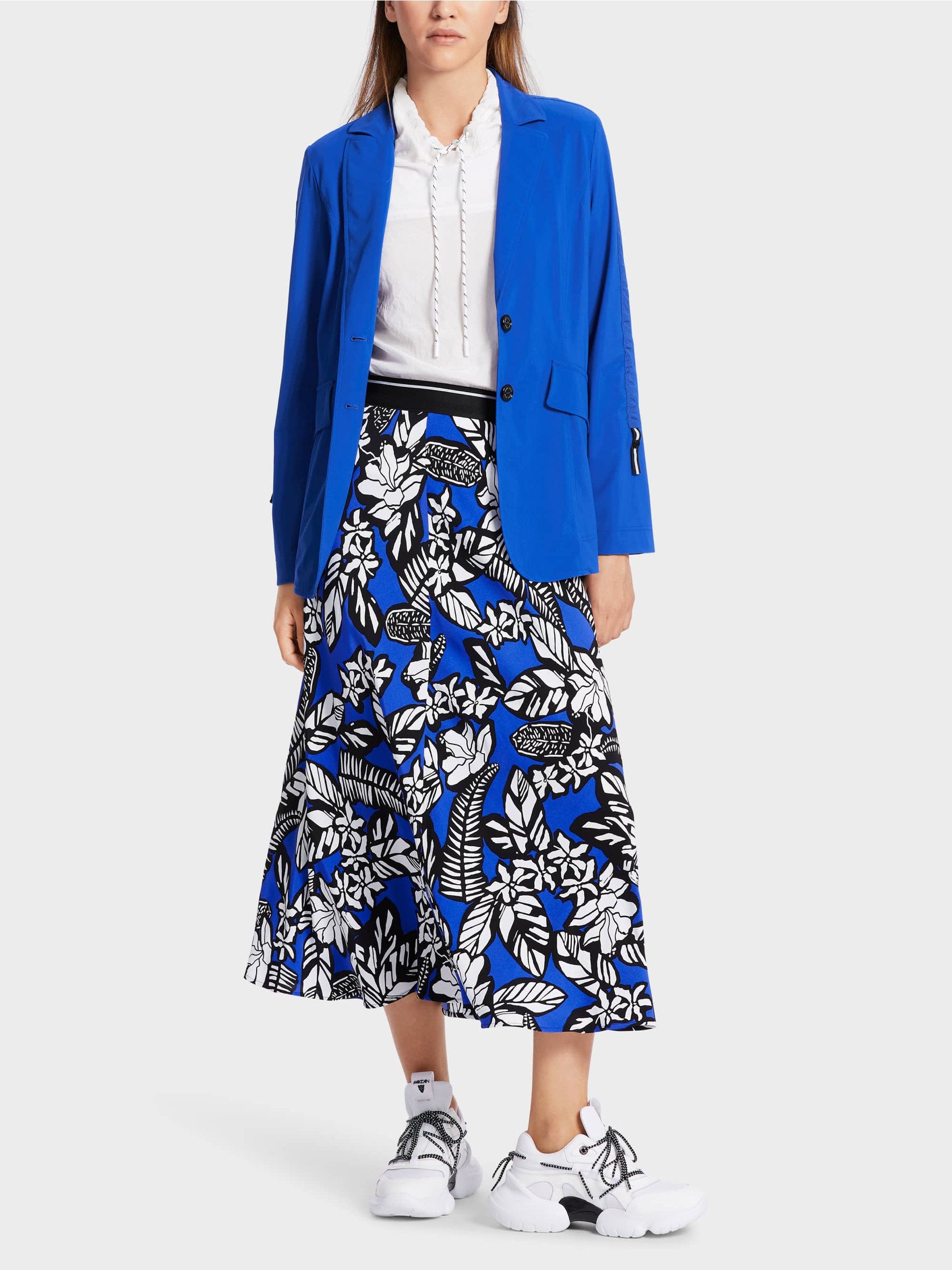 Blazer With Gathered Sleeves_WS 34.09 J40_365_01