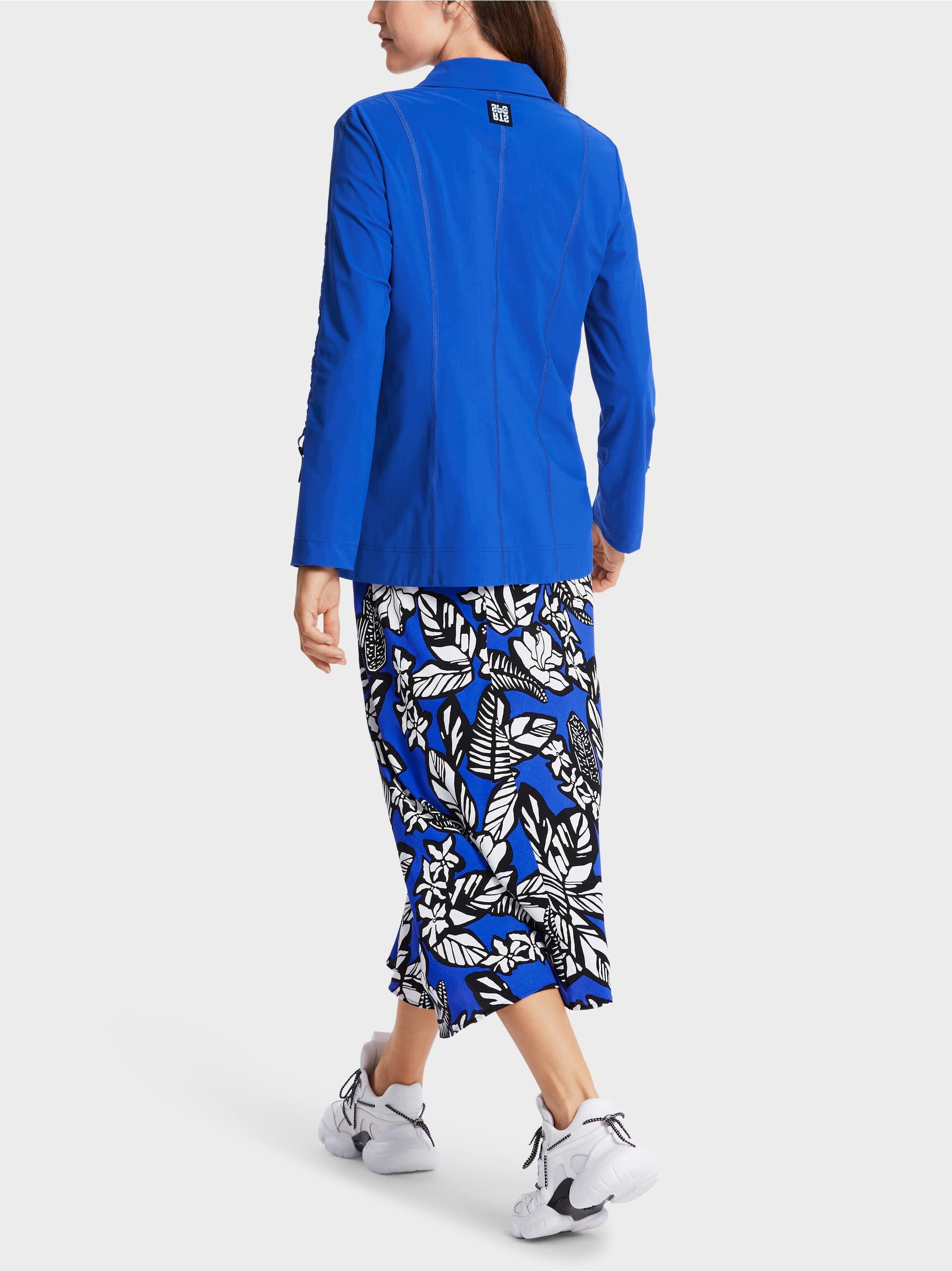 Blazer With Gathered Sleeves_WS 34.09 J40_365_02