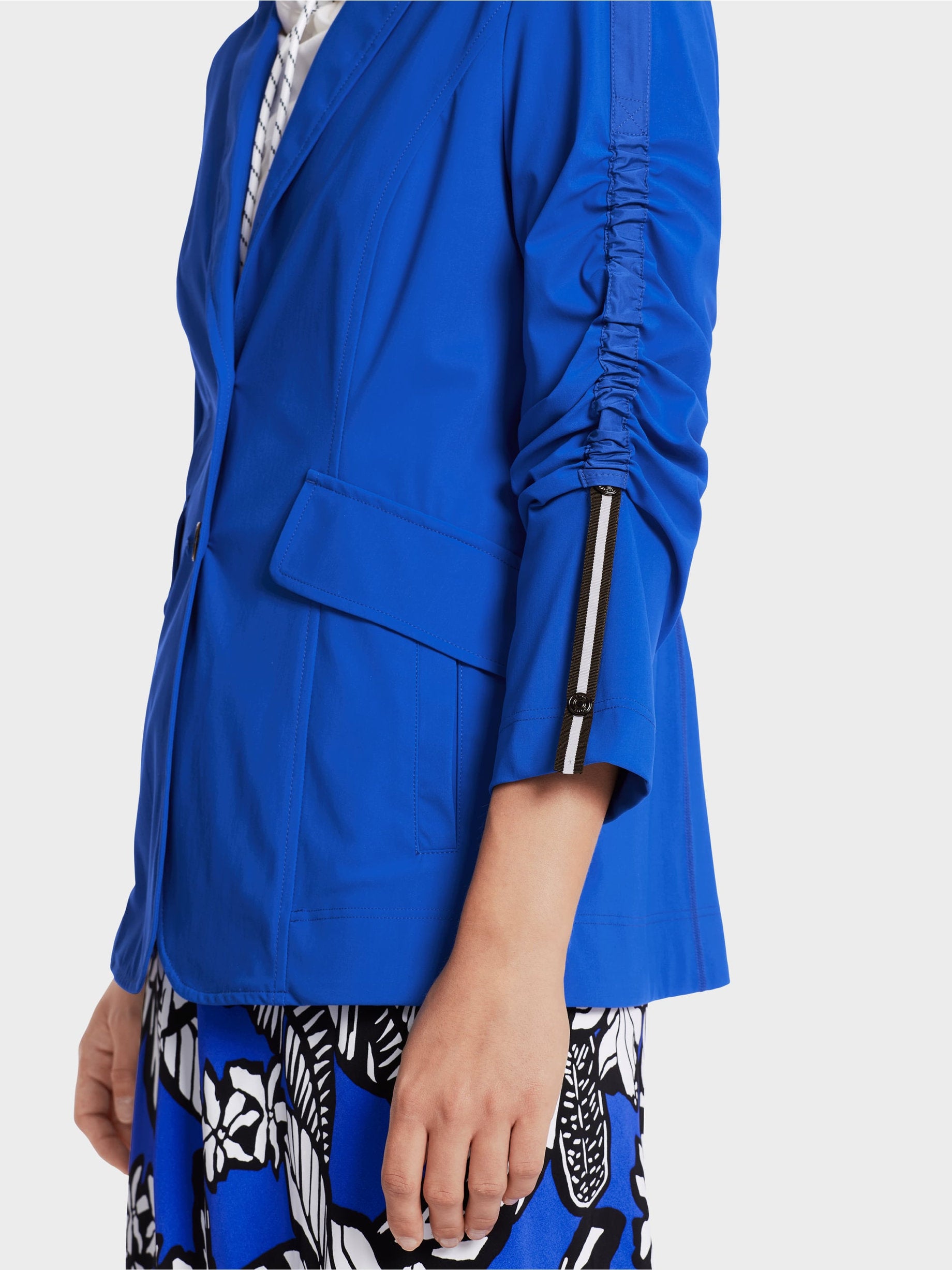 Blazer With Gathered Sleeves_WS 34.09 J40_365_03