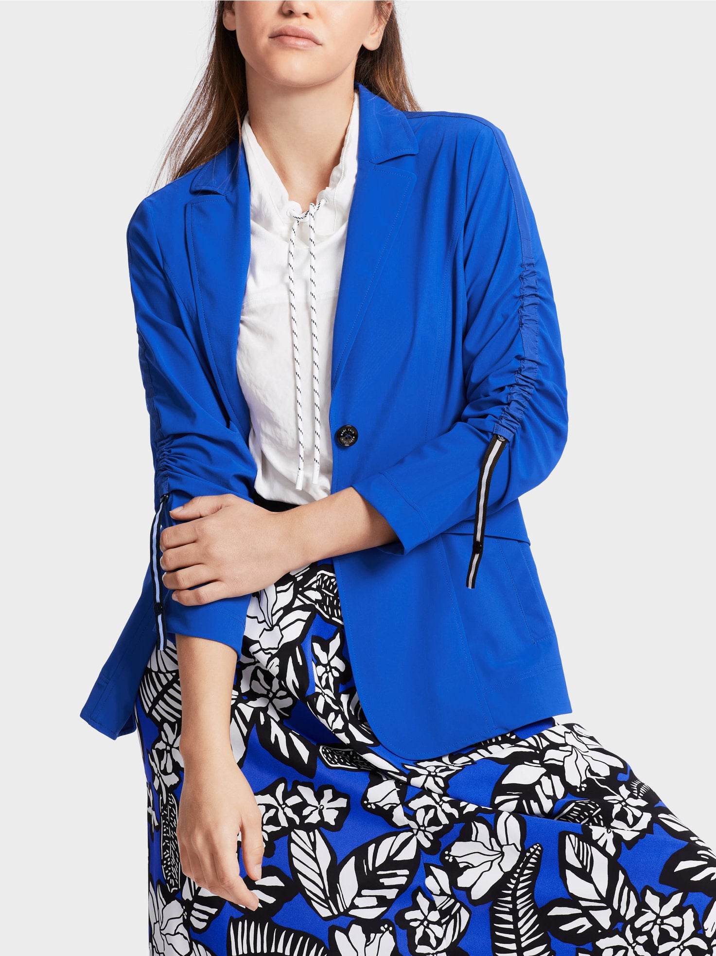 Blazer With Gathered Sleeves_WS 34.09 J40_365_06