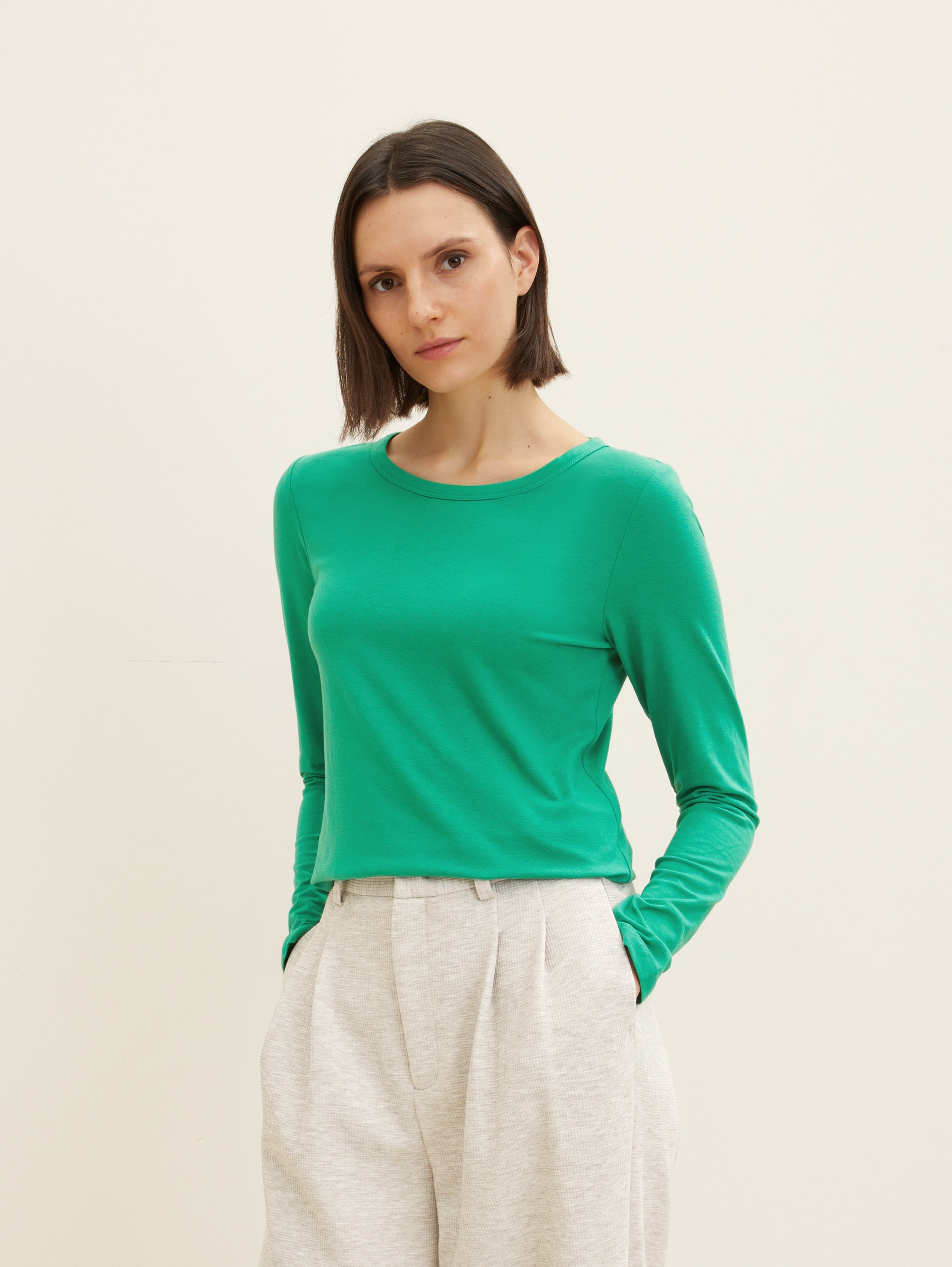 Green Long Sleeve Round Neck T-Shirt - BEVAVA