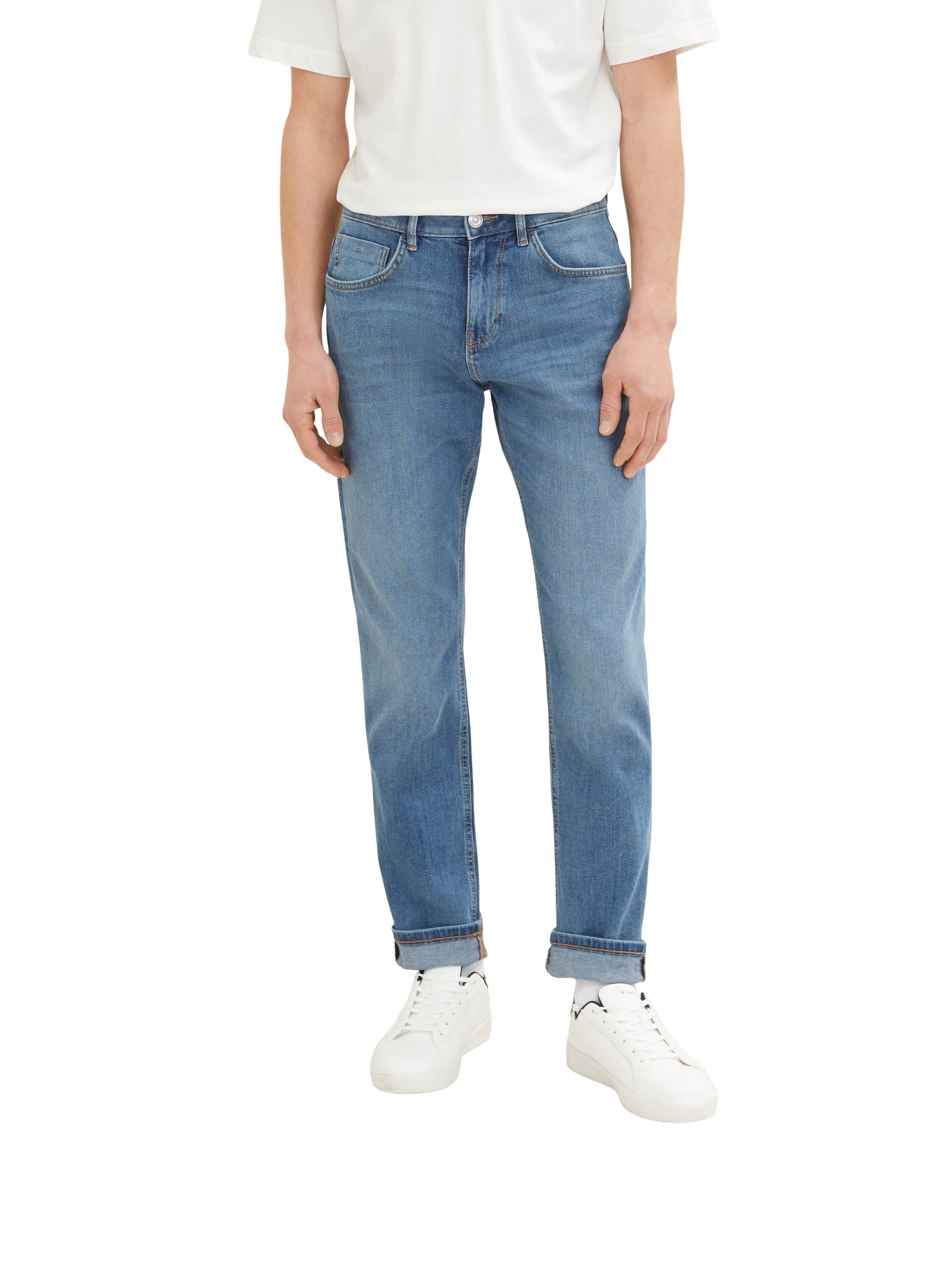 Light Wash Standard Fit Jeans
