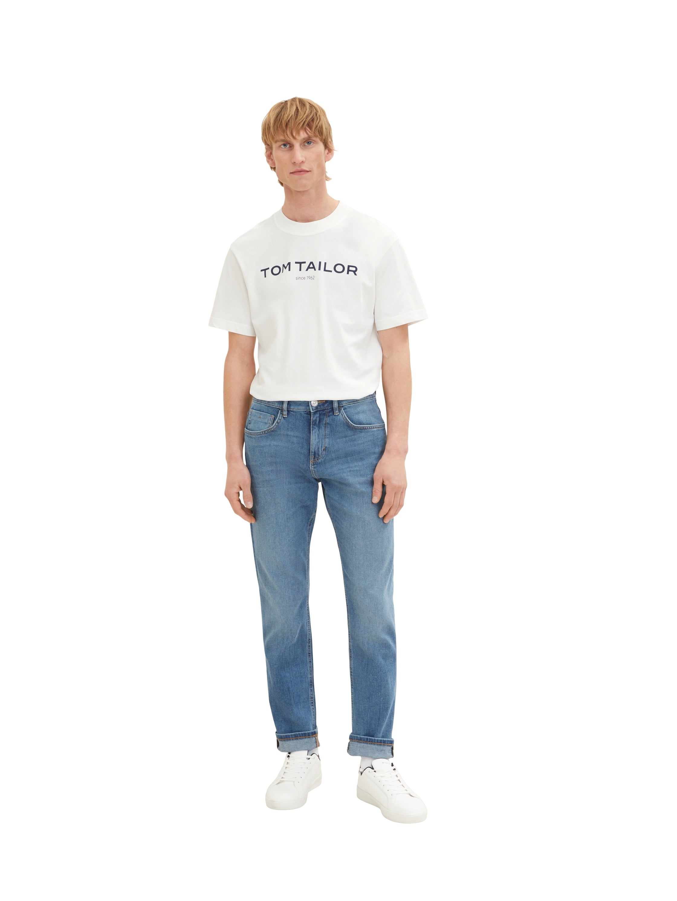 Light Wash Standard Fit Jeans