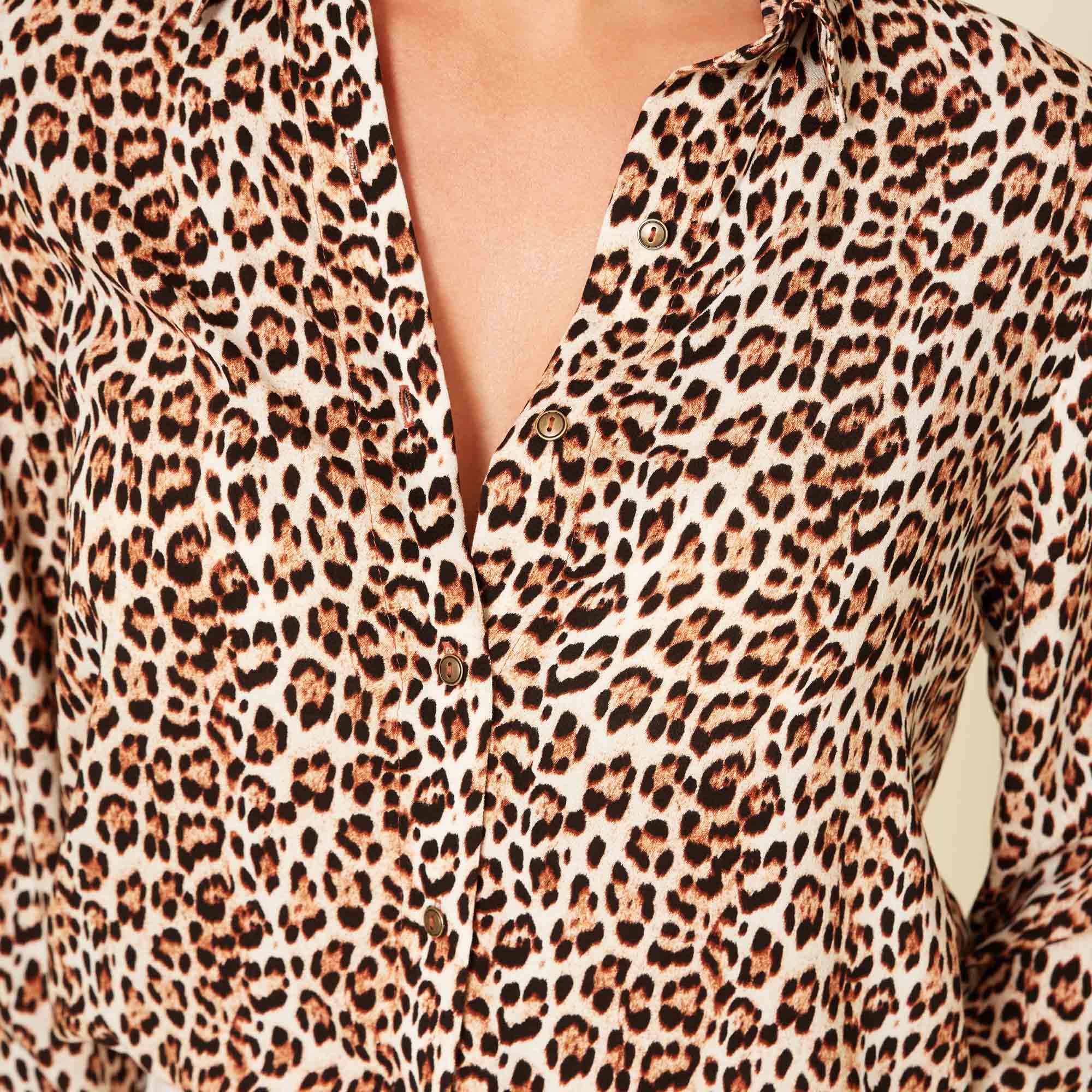 long-sleeve-printed-blouse_amad162005_print_04