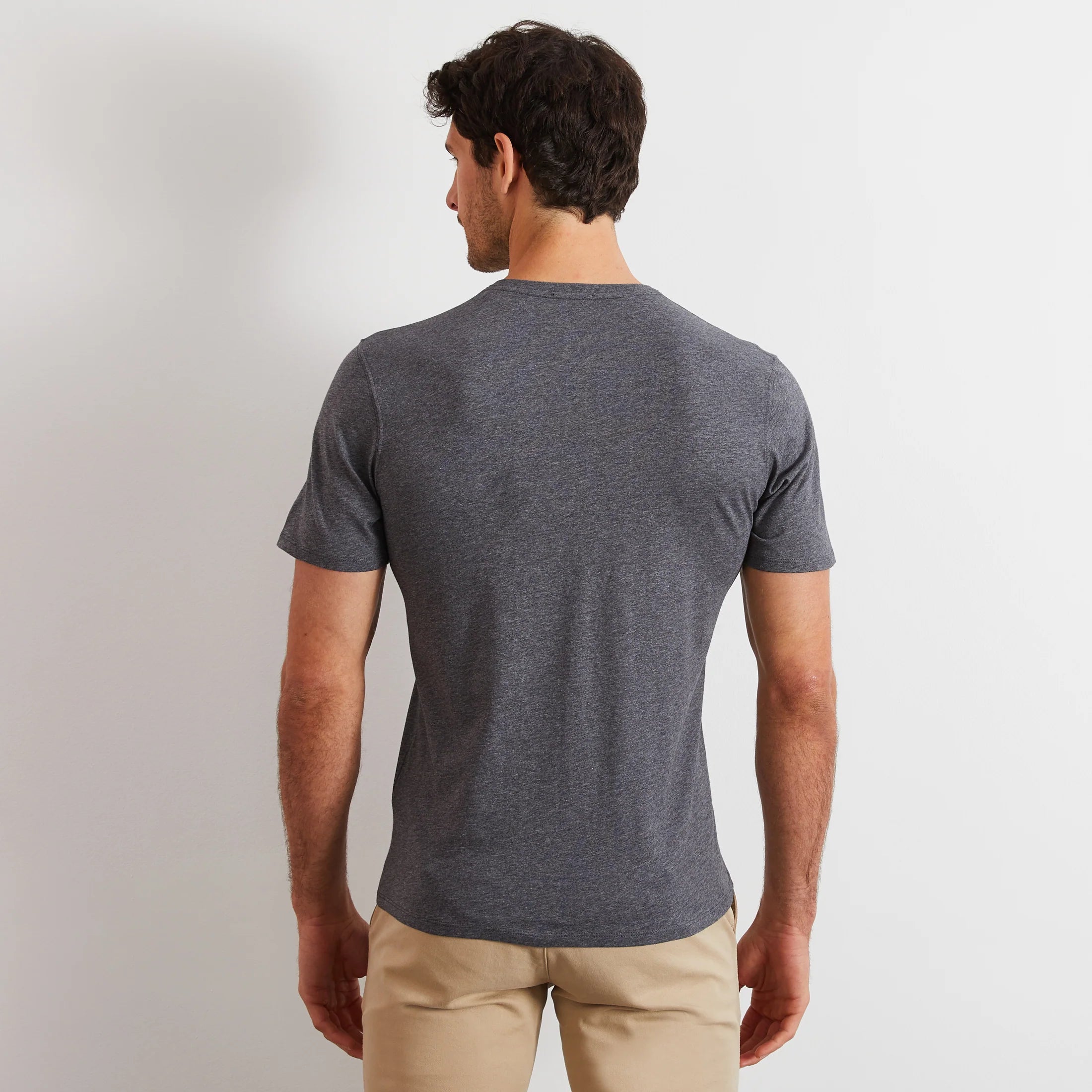v-neck-grey-light-pima-cotton-t-shirt_ppknitce0008_grf_03