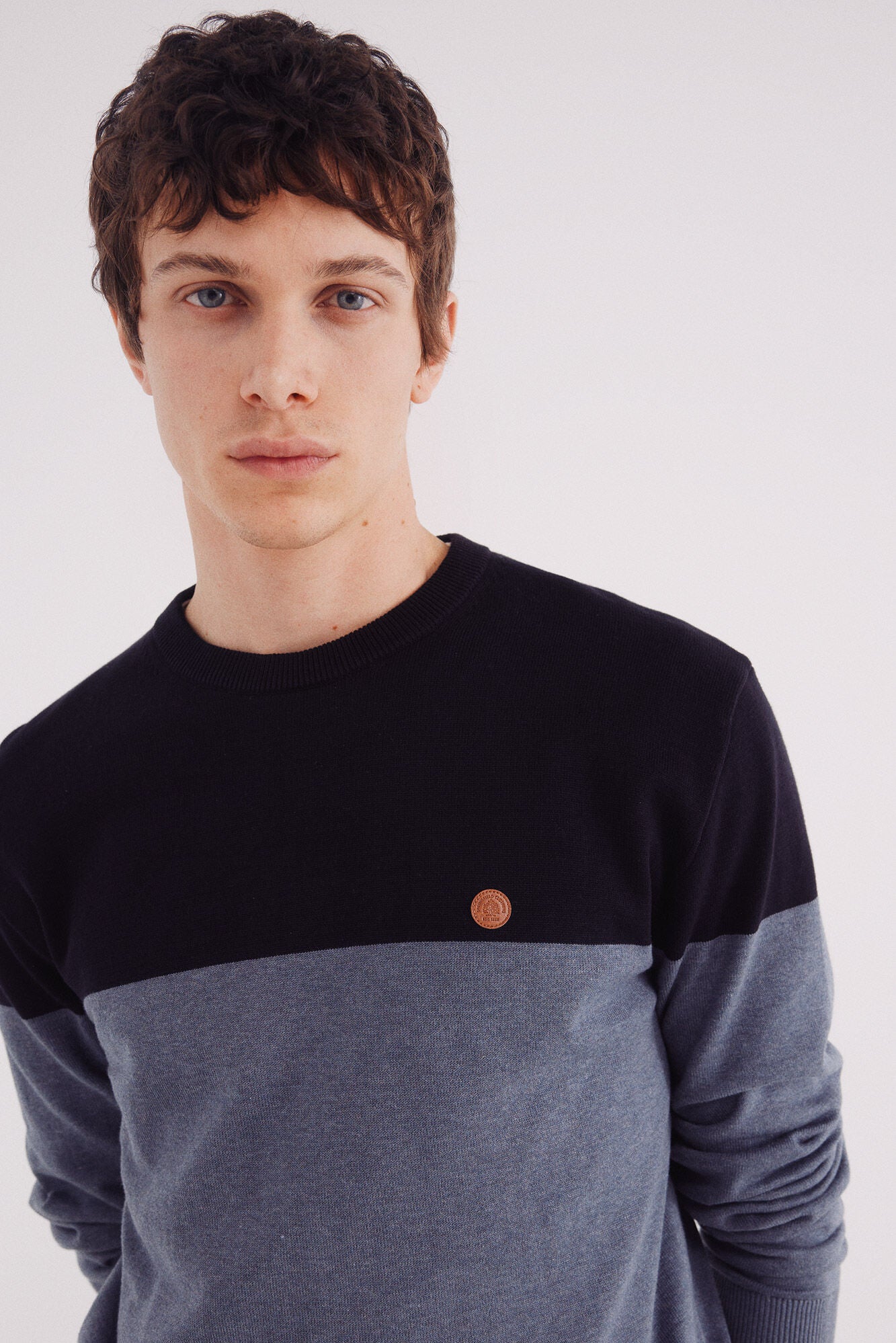 Springfield_Light_Blue_Basic Color Block Jumper_0062734_16_02