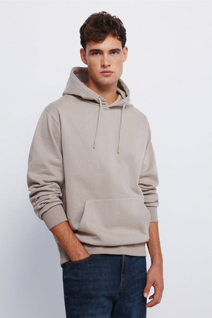 Springfield_Sand_Basic Sweatshirt Hood_0092107_36_01