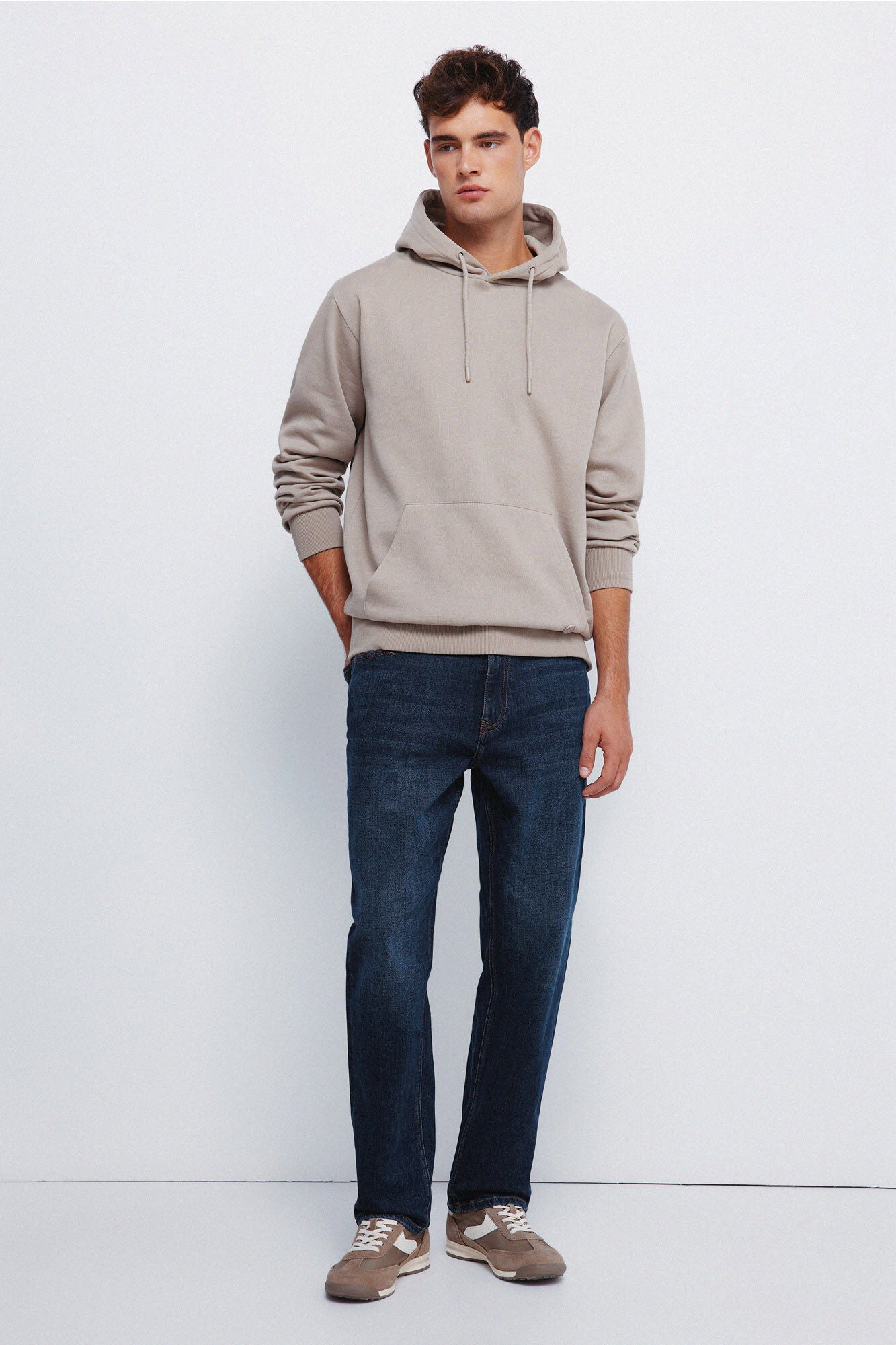 Springfield_Sand_Basic Sweatshirt Hood_0092107_36_04