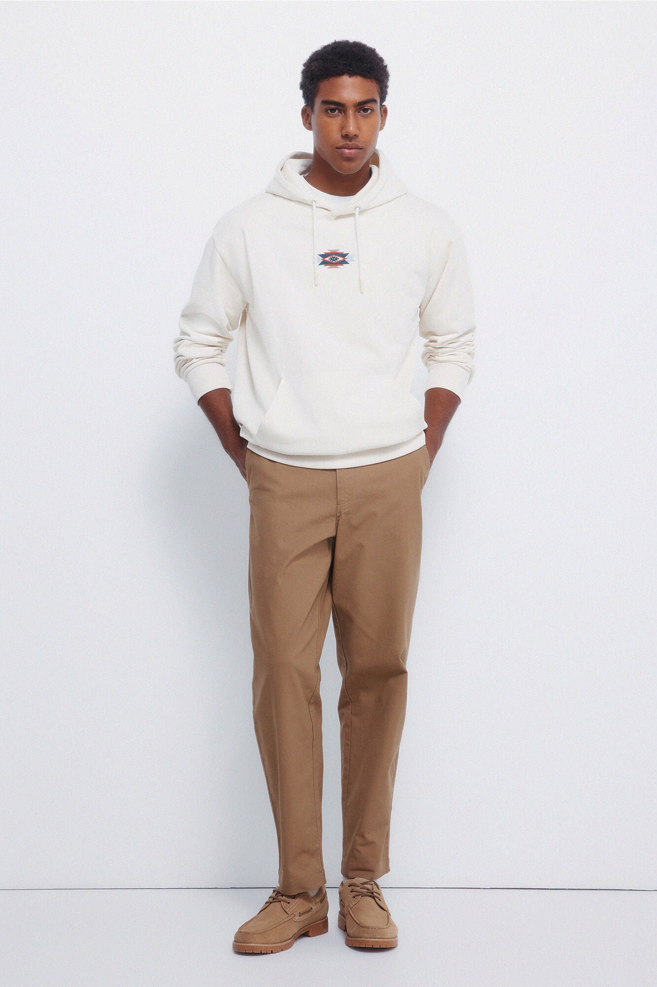 Springfield_White_Hood Sweatshirt_0092110_97_04