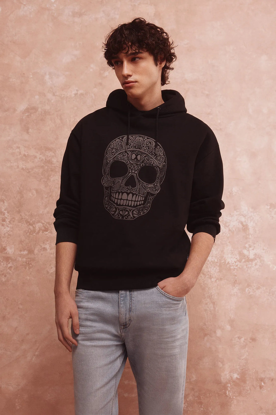 Springfield_Black_Skull Hooded Sweatshirt_0092117_01_01
