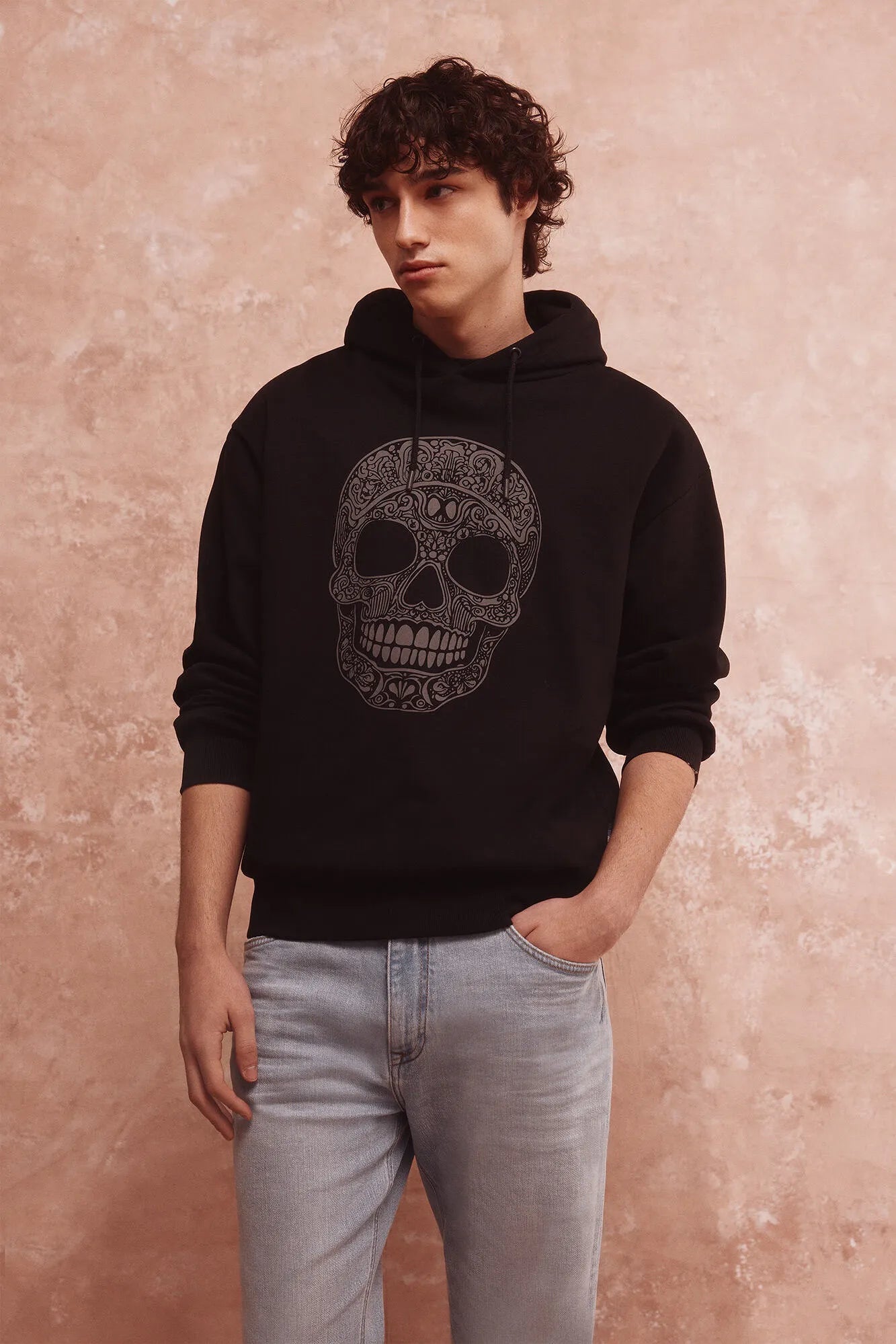 Springfield_Black_Skull Hooded Sweatshirt_0092117_01_01