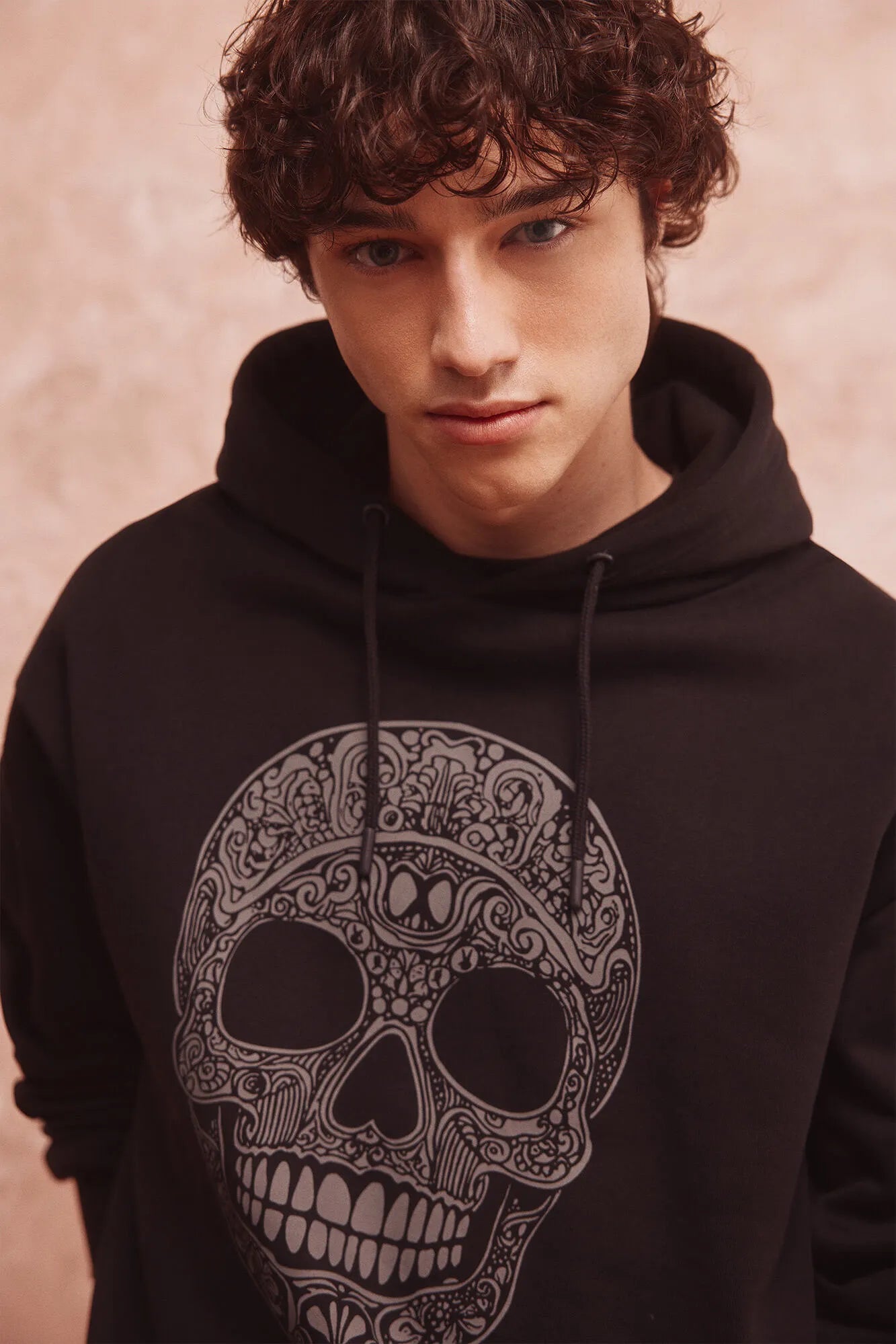 Springfield_Black_Skull Hooded Sweatshirt_0092117_01_02