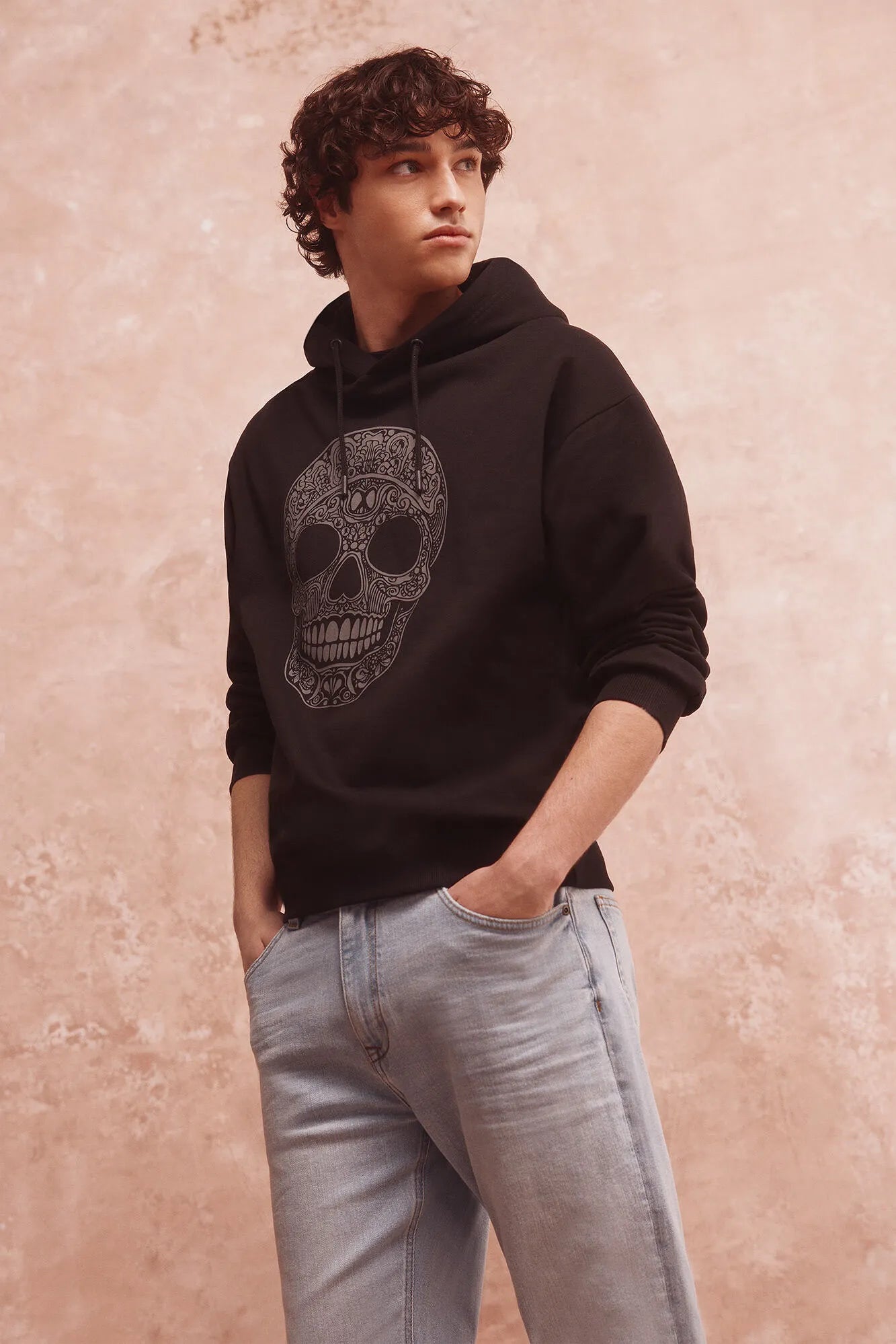 Springfield_Black_Skull Hooded Sweatshirt_0092117_01_05