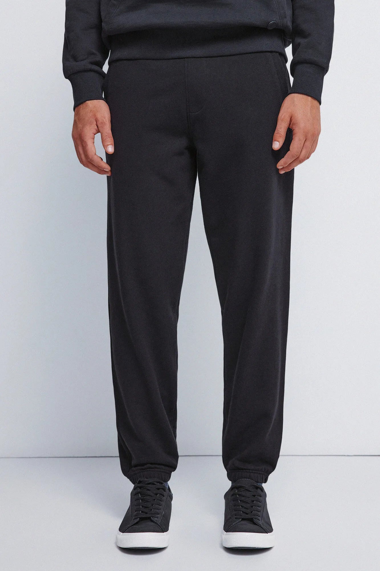 Springfield_black_Plush Trouser_0092121_01_02