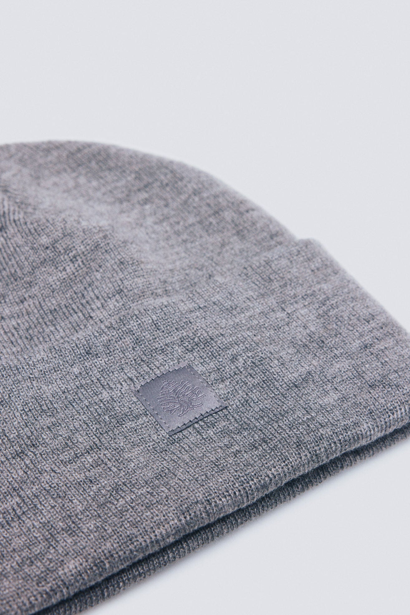 Springfield_Dark_Grey_Knitted Beanie Jersey-Knit_0122831_43_02