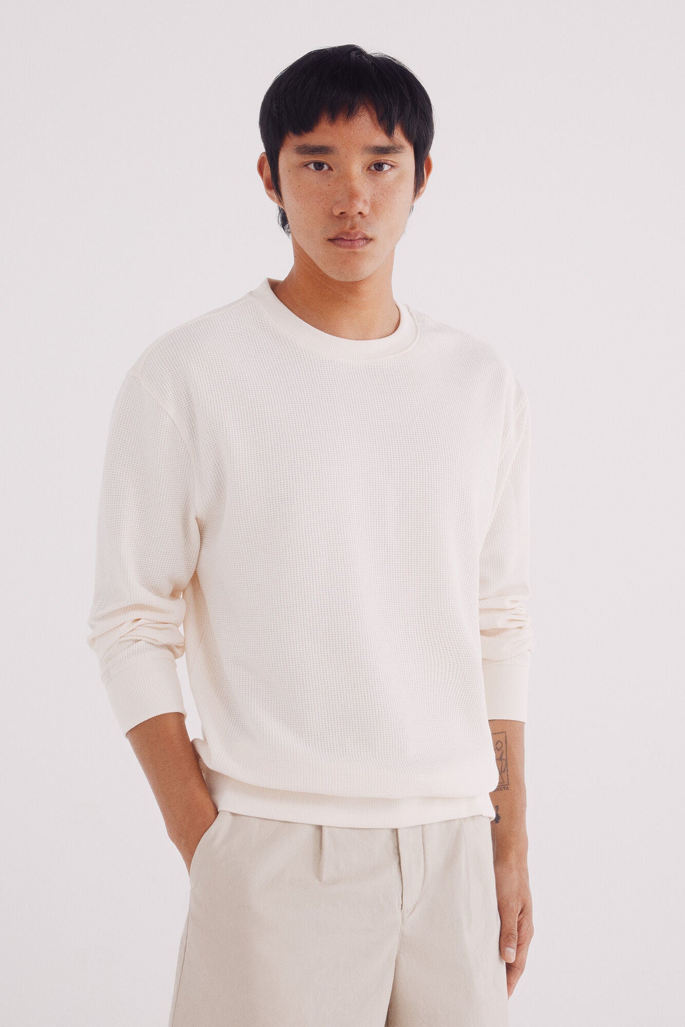 Springfield_White Print_Long Sleeve Waffle T-Shirt_0222060_97_01