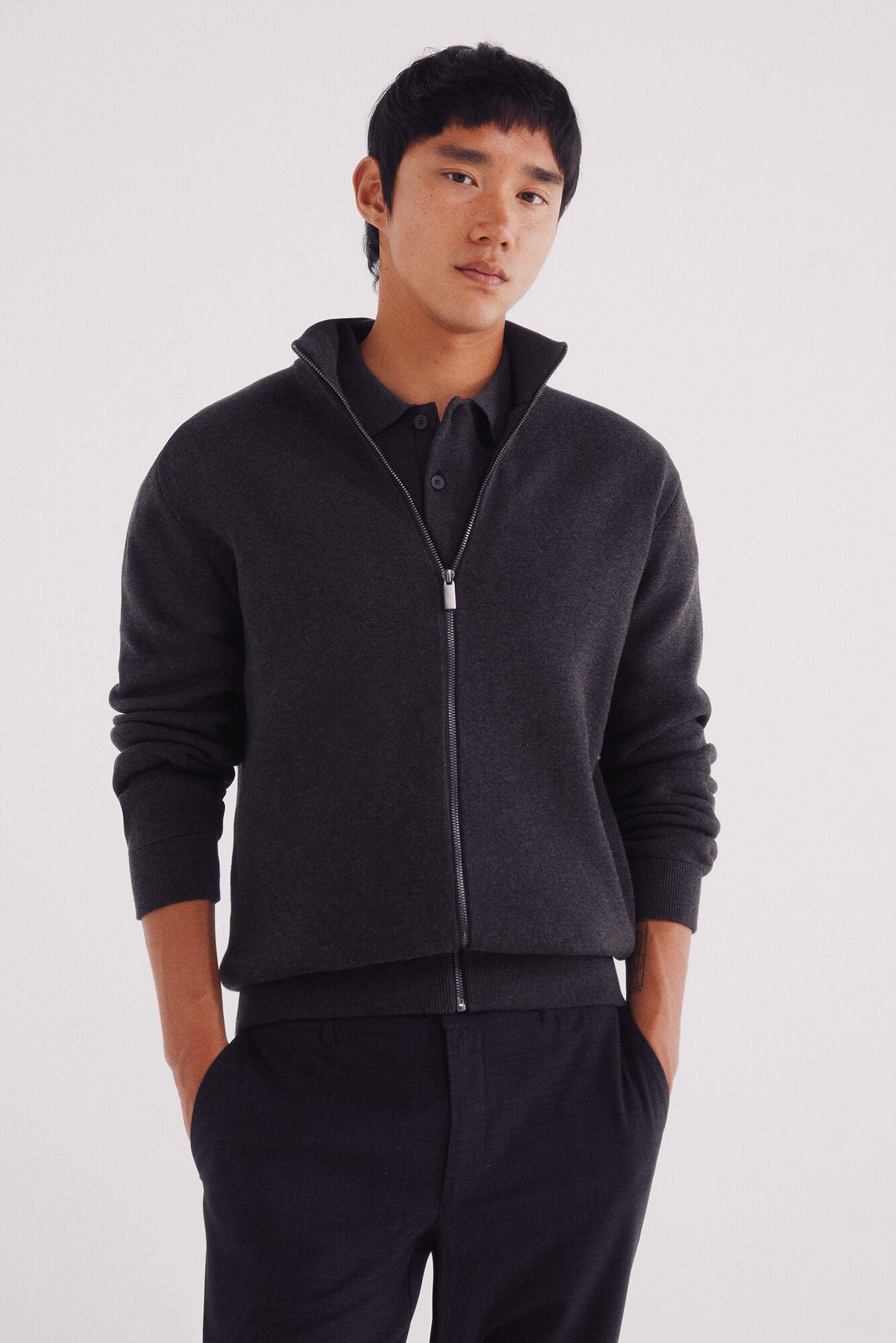 Springfield_Dark_Grey_Milano Zip Fastening Cardigan_0232604_42_03