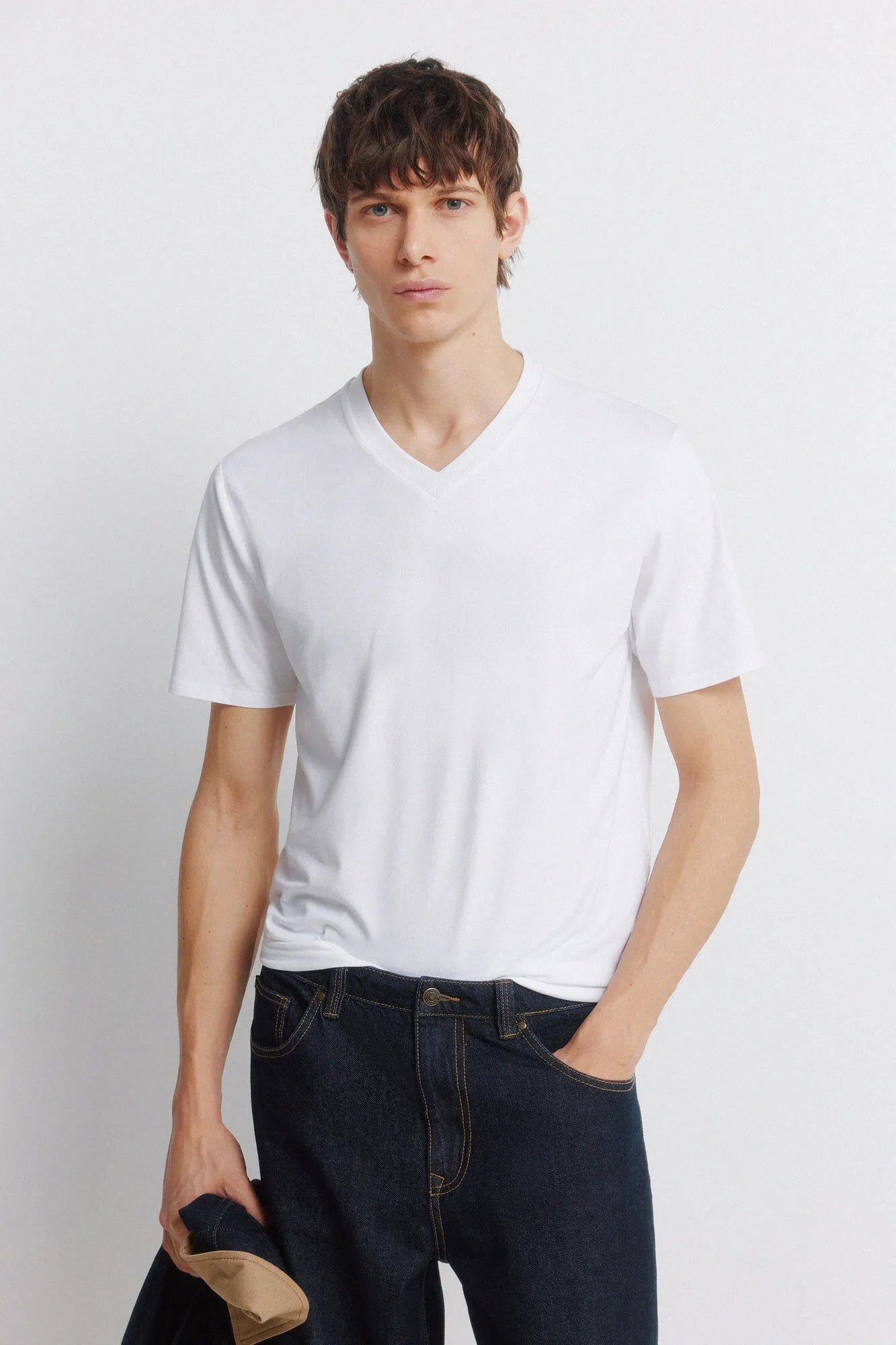 Springfield White Men Lycra V-Neck Slim Fit T-Shirt SKU: 0243379_99 Image 01