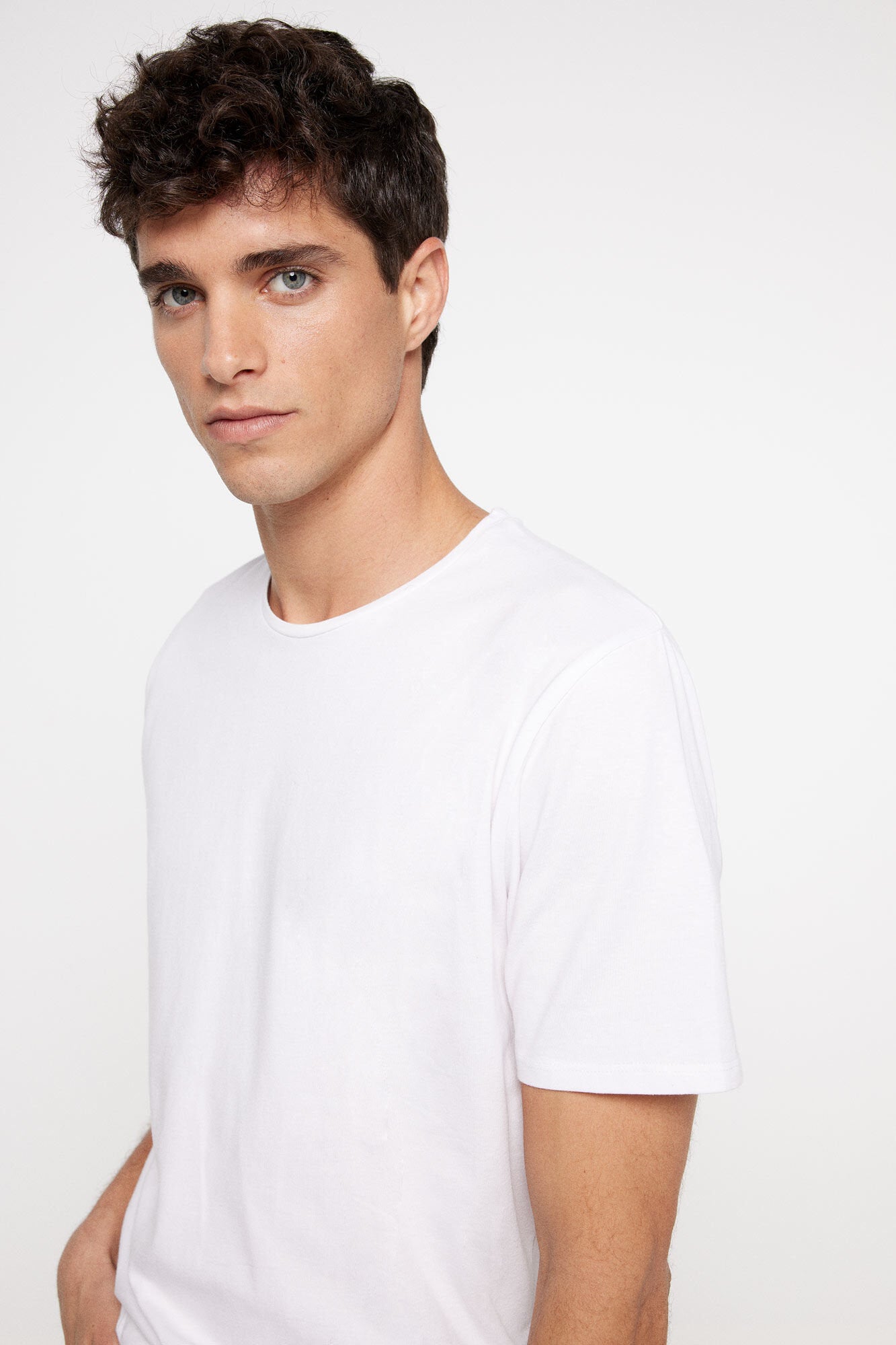 Basic Plain Crew Neck T Shirt_0247062_99_04