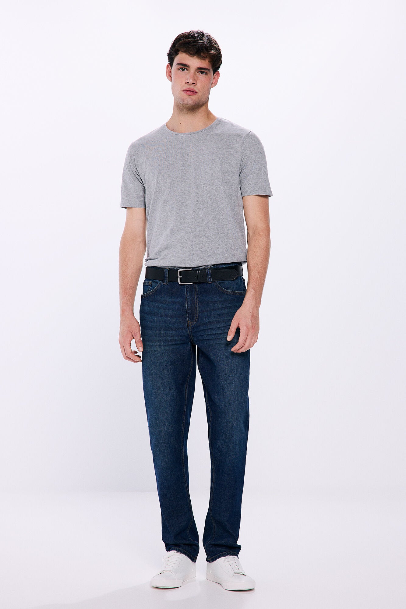 Basic Slim Fit T-Shirt_0248433_46_02